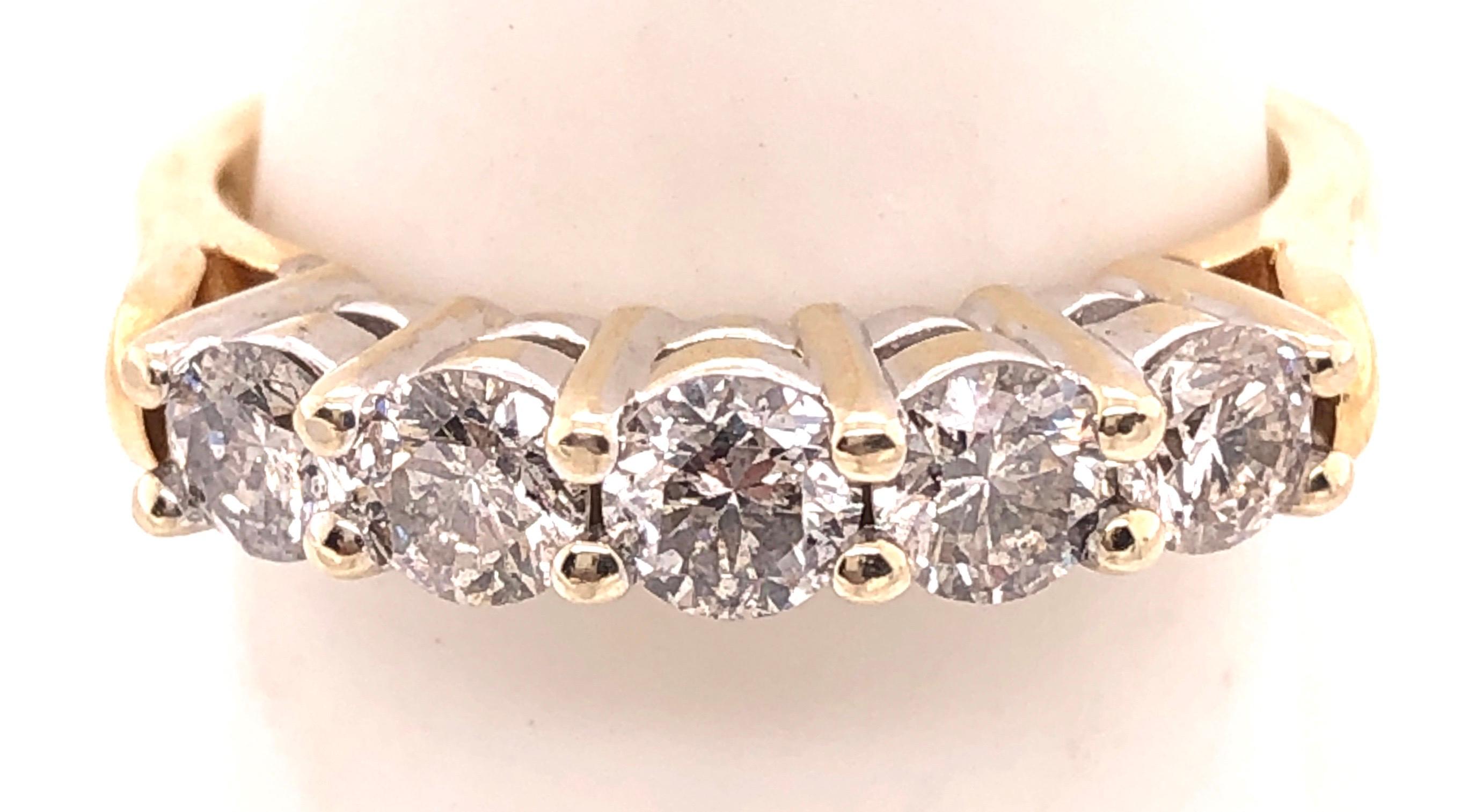 14 Karat Two-Tone Gold Ring with Five Round Diamonds 1 Carat For Sale 4