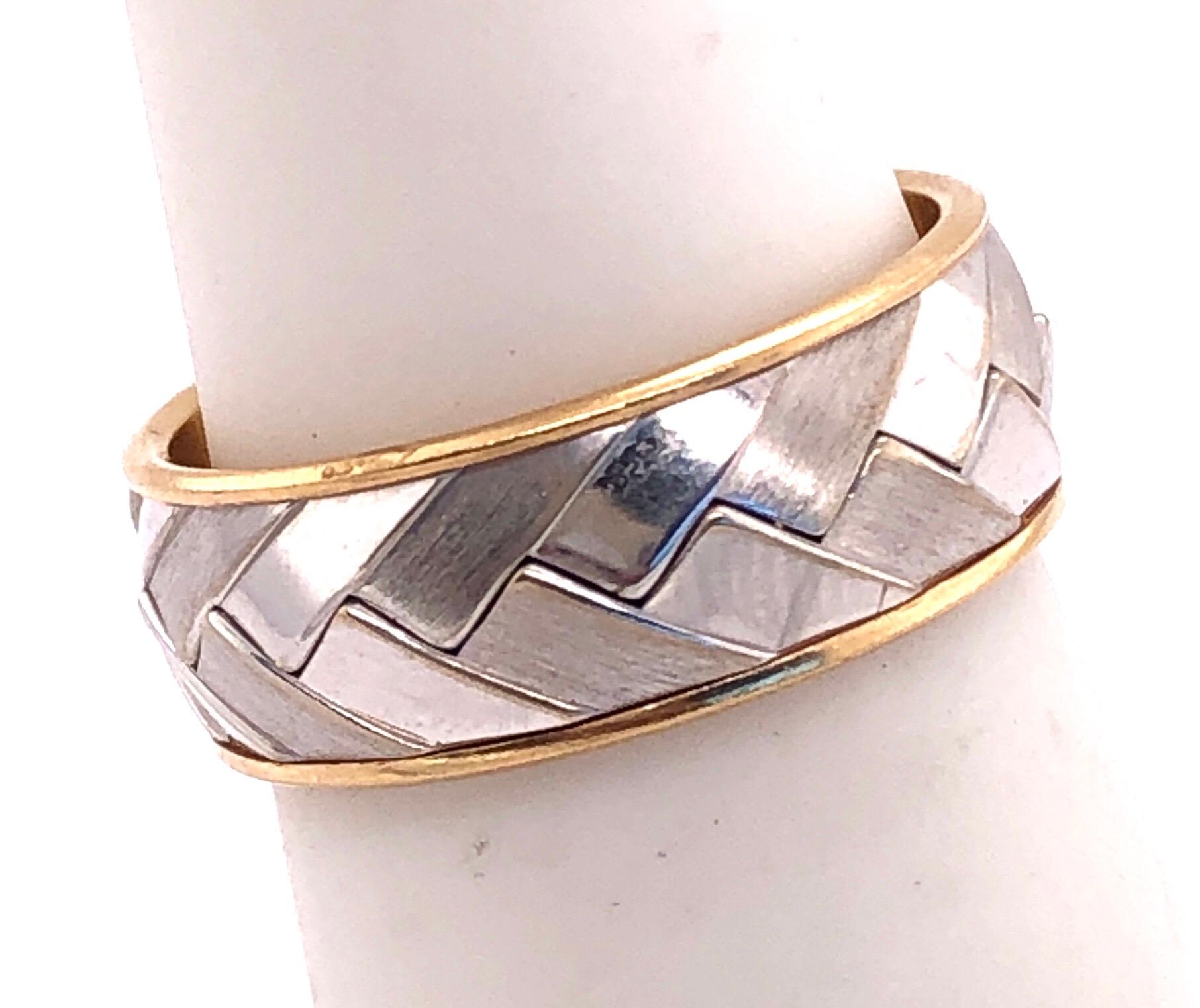 14 Karat Two-Tone White and Yellow Gold Weave Band or Wedding Ring In Good Condition For Sale In Stamford, CT