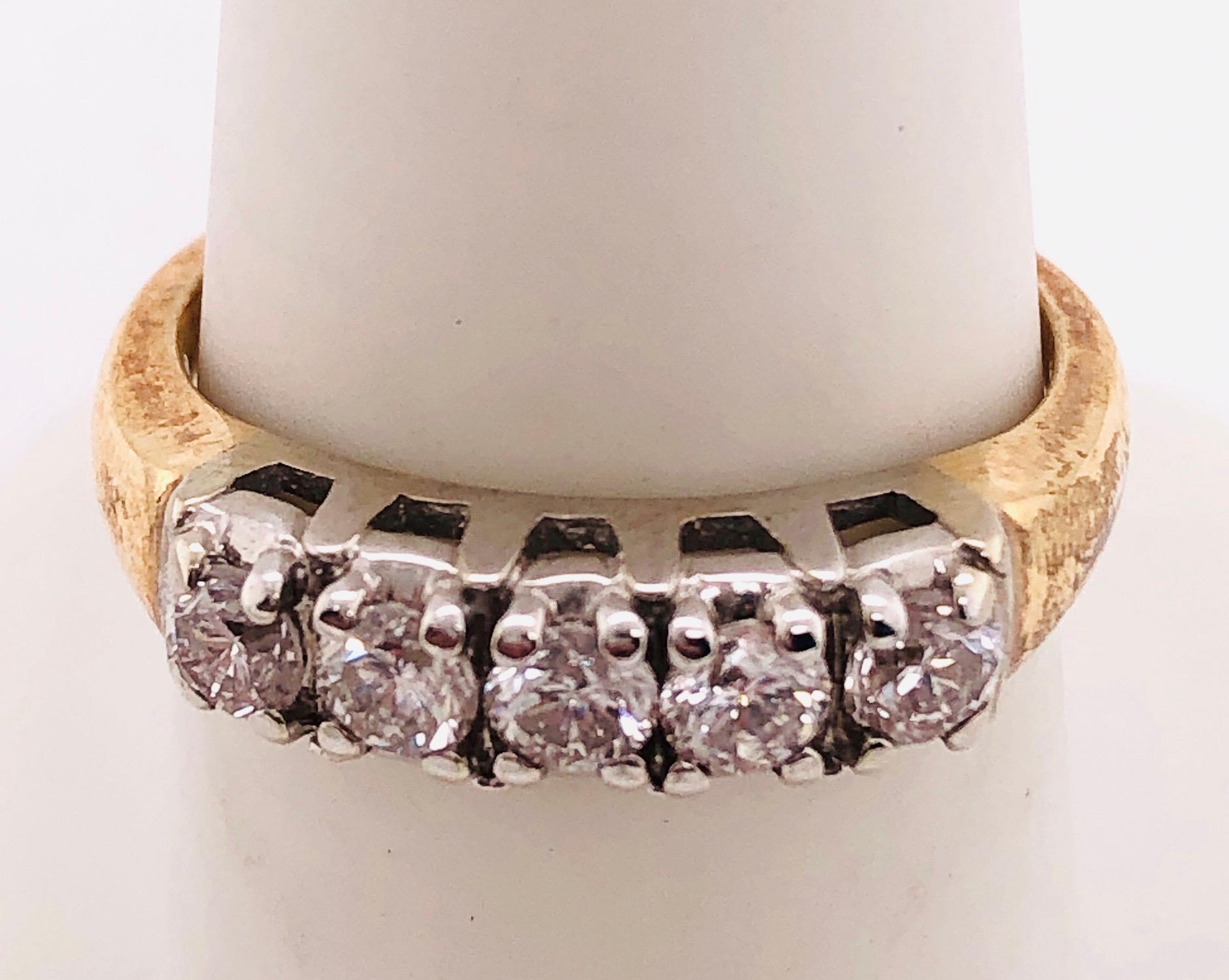 14Kt Two-Tone Yellow and White Gold Ring Wedding Band with Five Diamonds 1.00TDW In Good Condition For Sale In Stamford, CT