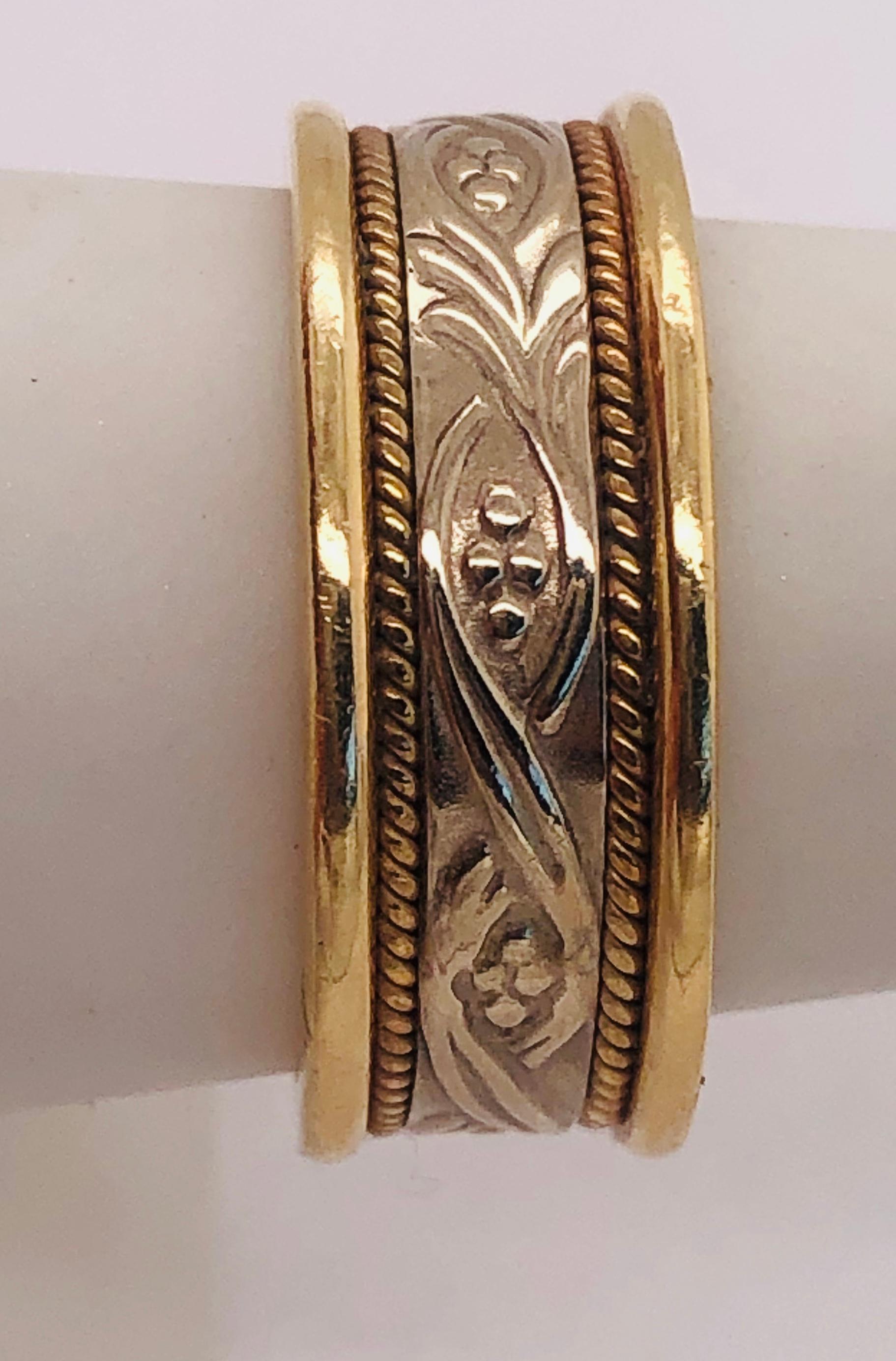 Women's or Men's 14 Karat Two-Toned Gold Fashion Wedding Ring For Sale