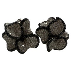 Orecchini con diamanti bianchi e neri 14KT floreali 3ct