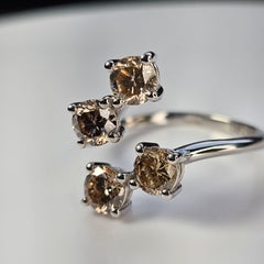 14kt. Oro bianco 1,49ctw. Anello con diamante Bypass marrone Champaign