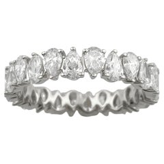 Anillo de eternidad de oro blanco de 14 quilates con un diamante natural de 2,30 quilates y talla de pera