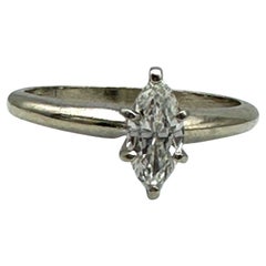 14kt Weißgold .41 Karat Marquise-Schliff Diamant Solitär Ring