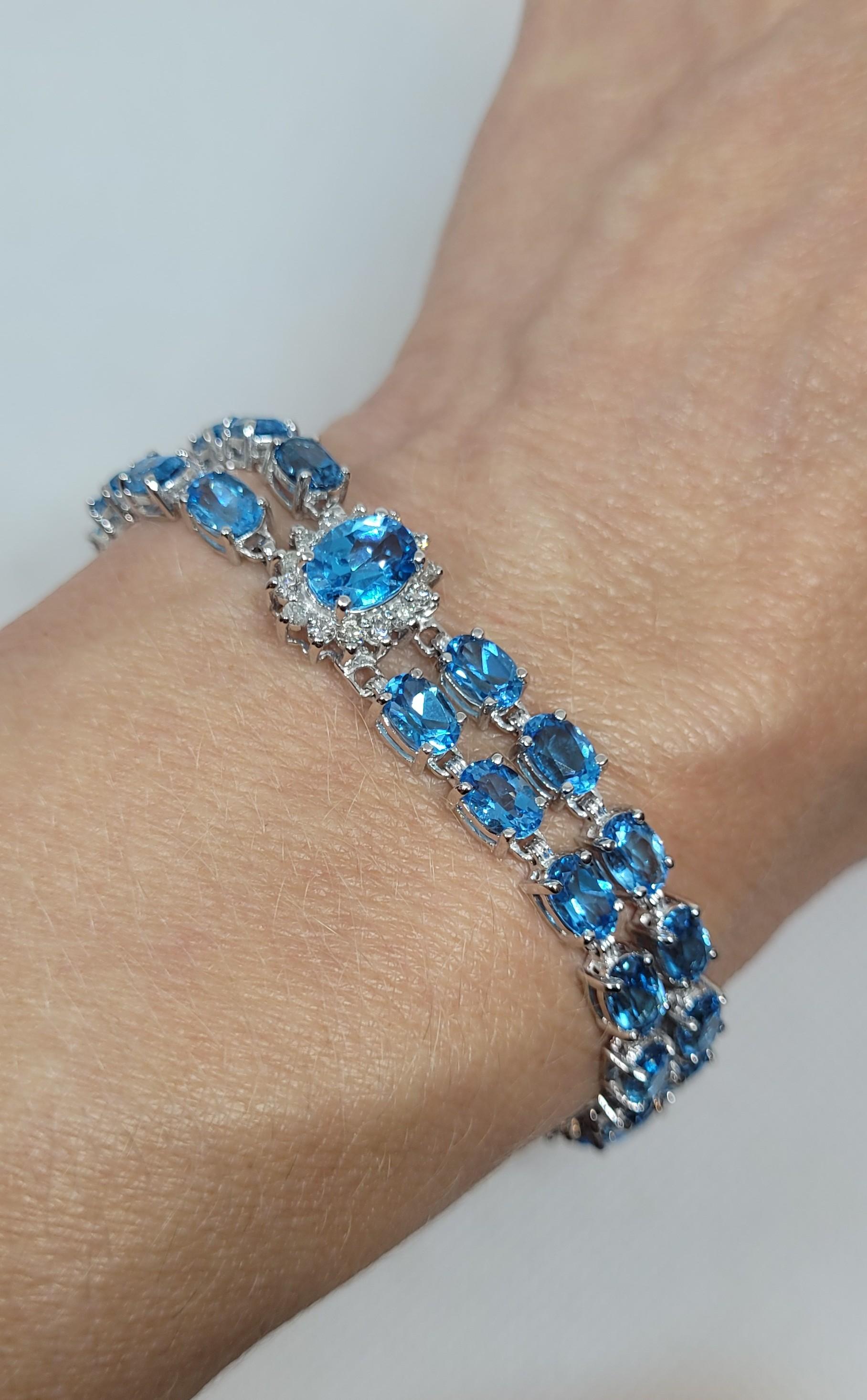 14kt White Gold 50.50cttw Oval Natural Blue Topaz & 1.60cttw Diamond Bracelet For Sale 1