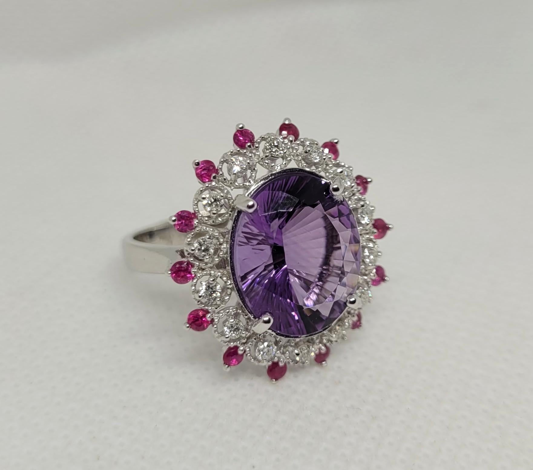 Bague en or blanc 14kt 6.50ct Améthyste ovale, .35cttw Diamant, .45cttw Rubis, Sz 7.5 Pour femmes en vente