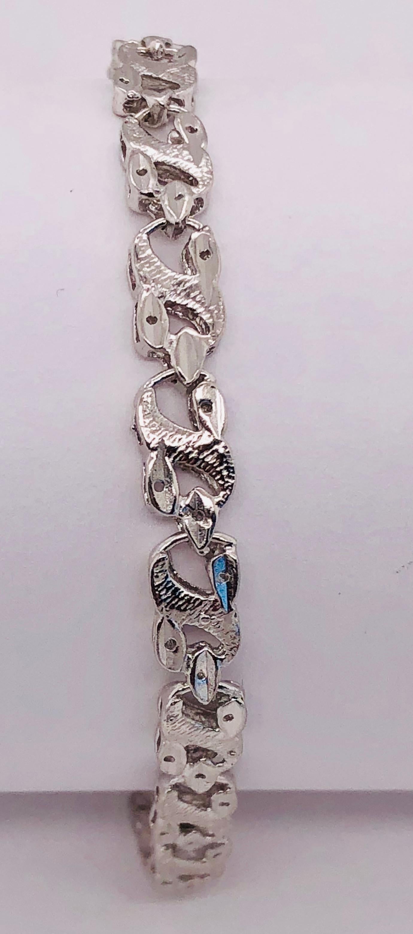 14 Karat White Gold Link Bracelet In Good Condition For Sale In Stamford, CT