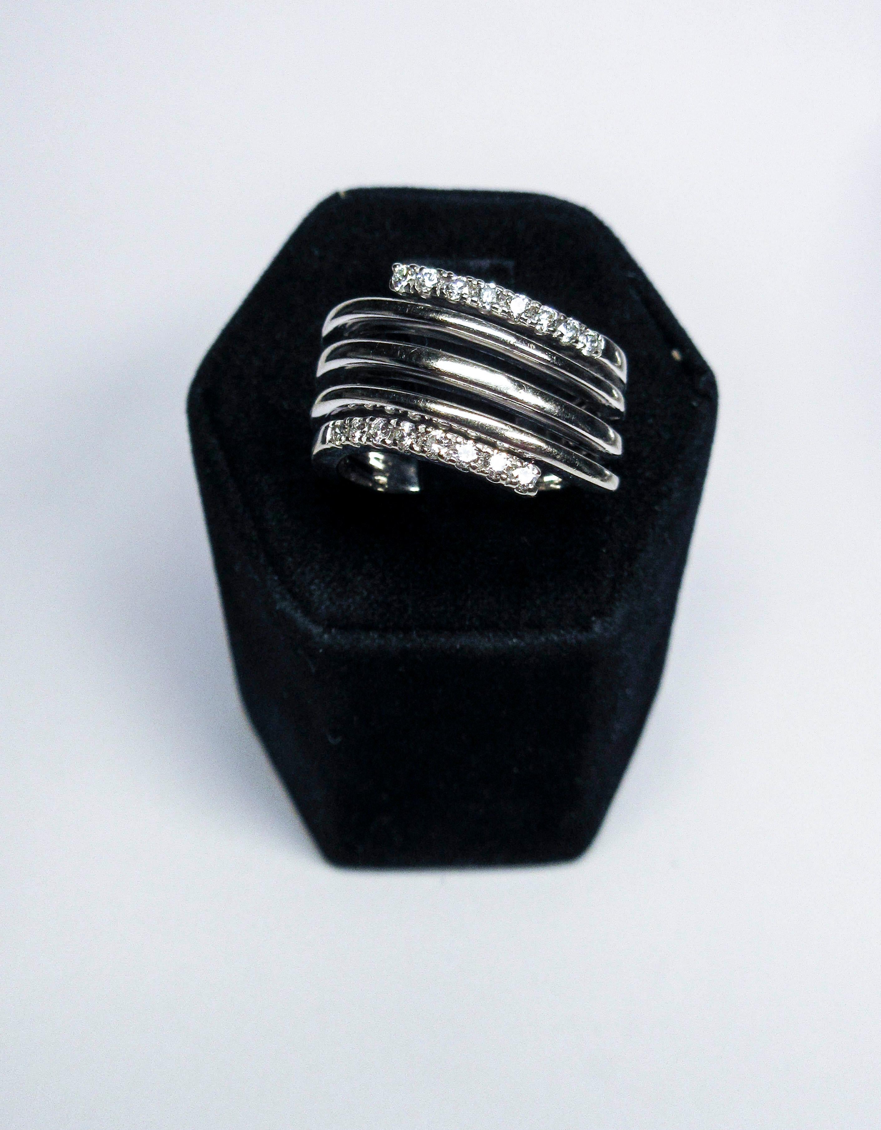 14 Karat White Gold and Diamond Accent Spiral Ring For Sale 6