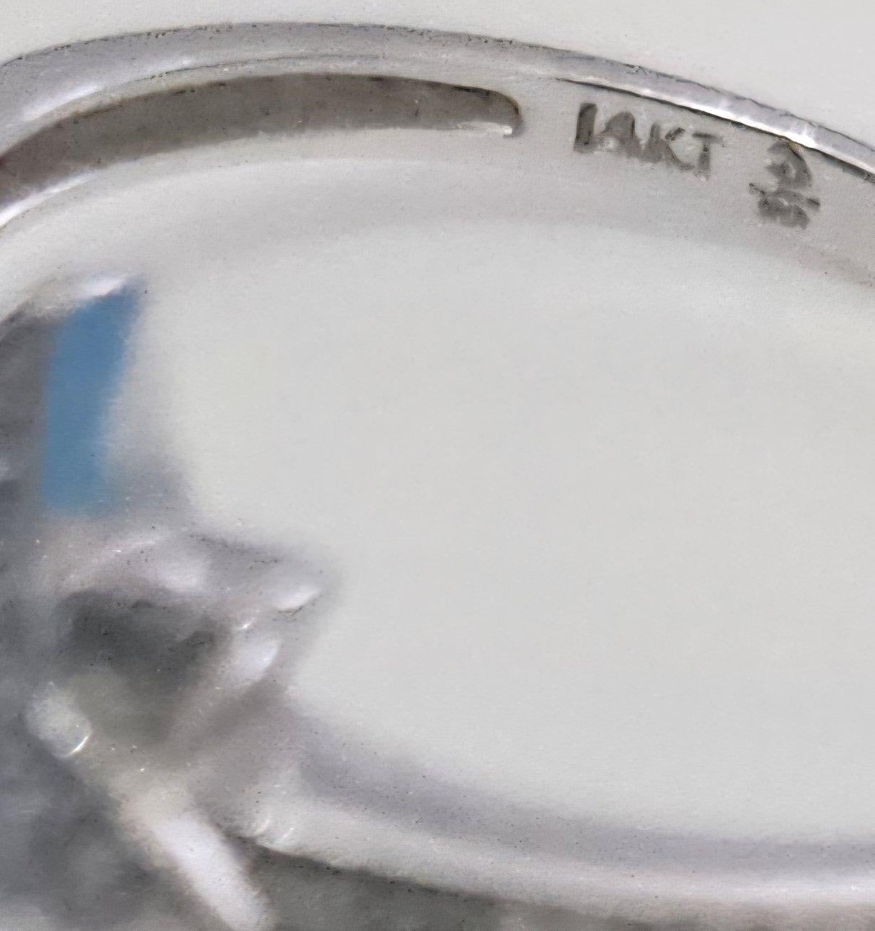 20ième siècle Bague en or blanc 14KT et diamants, estampillée 