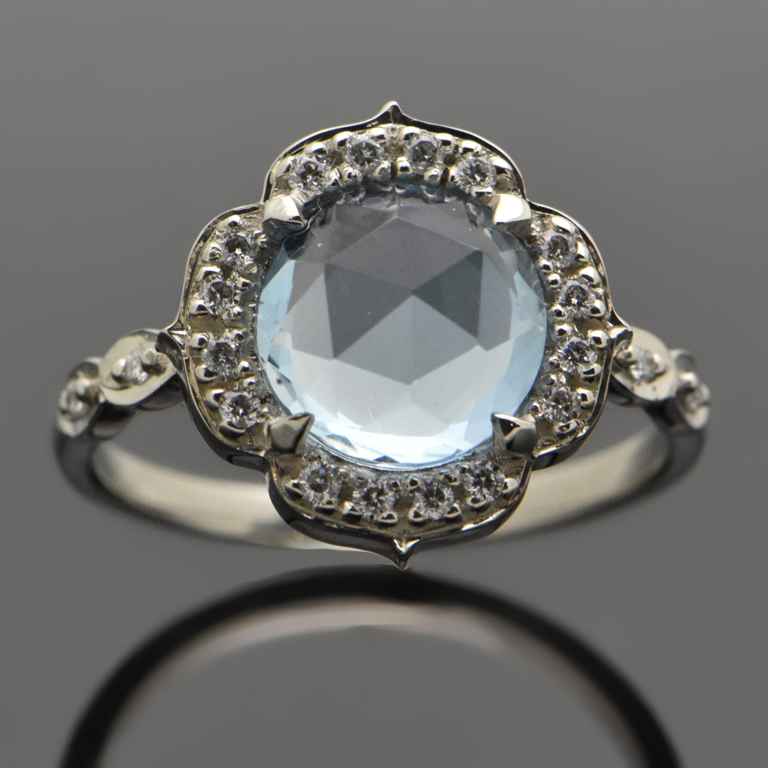 14kt White Gold Aquamarine and Diamonds Ring For Sale