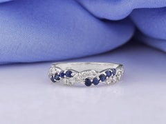 14-Karat-Weißgold-Ring im Art-Déco-Stil mit Saphir und Diamanten im Twist-Design