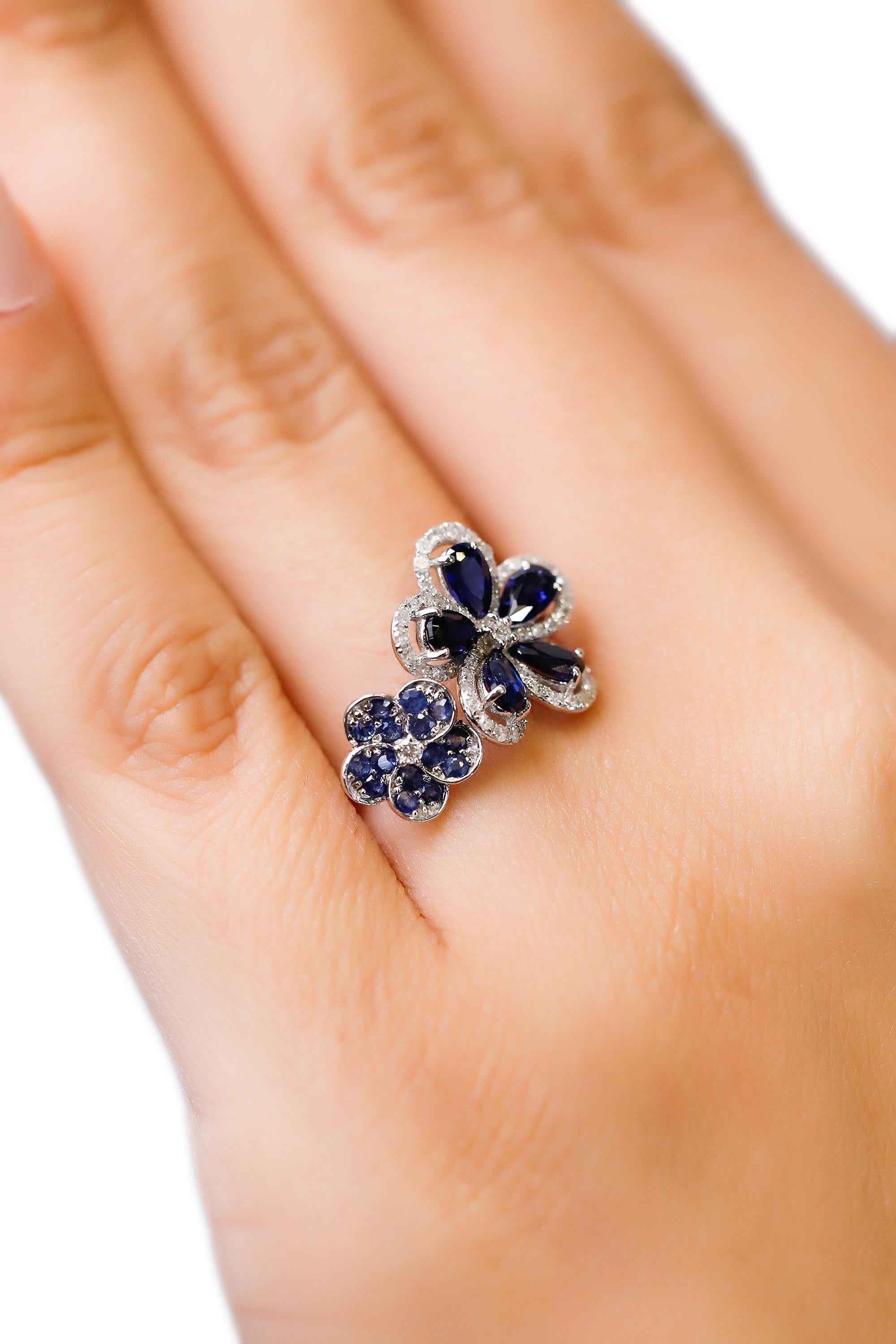 Art Deco 14 Karat White Gold Blue Sapphire 0.29 Carat Diamond Double Flower Bridal Ring For Sale