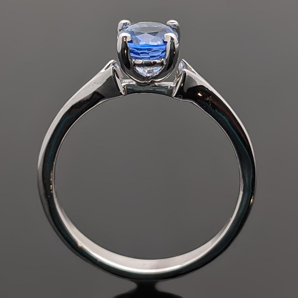 Oval Cut 14 Karat White Gold Blue Sapphire Ring For Sale