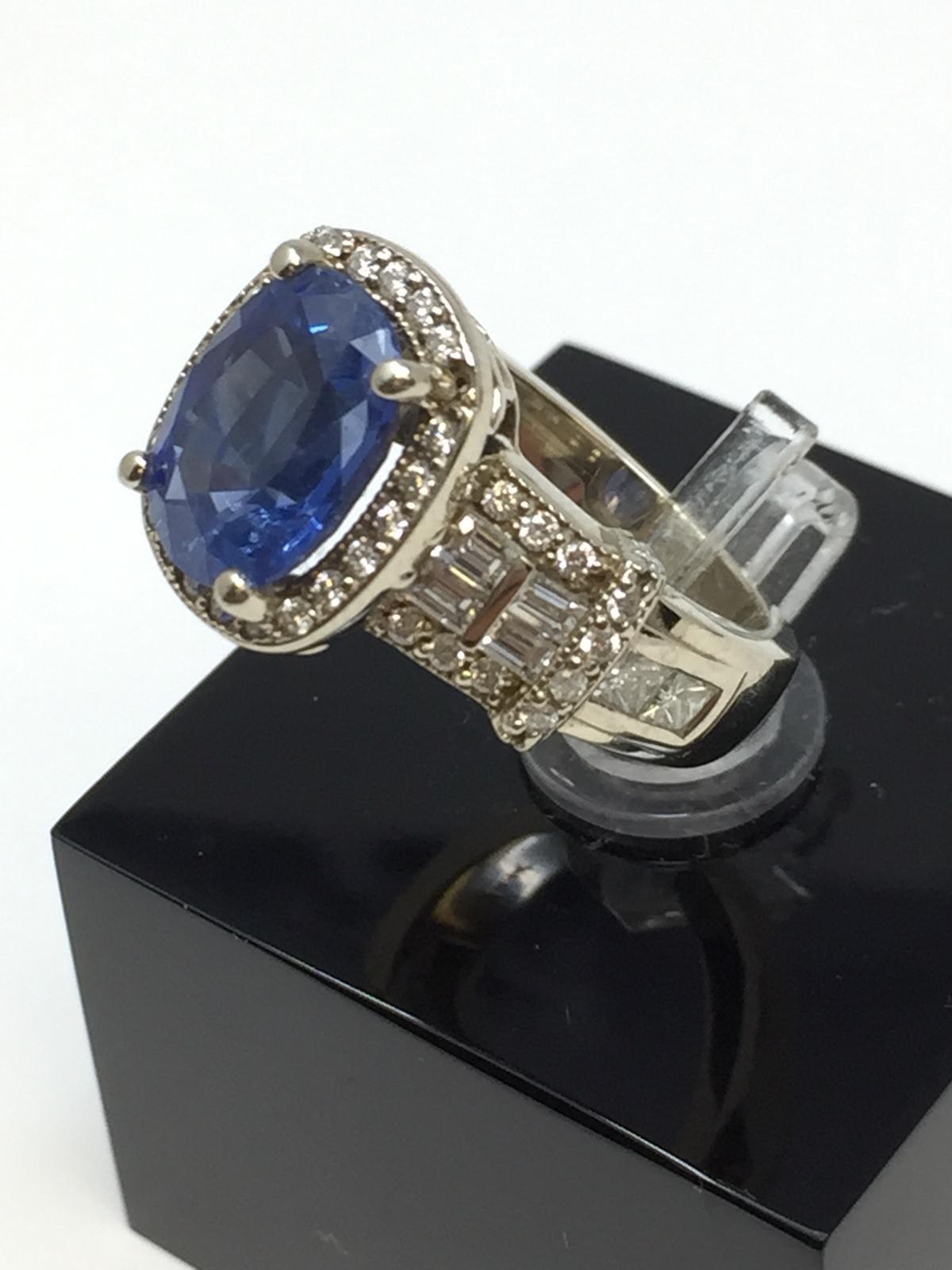 Modern 14 Karat White Gold Ceylon Blue Sapphire and Diamond Cocktail Ring For Sale