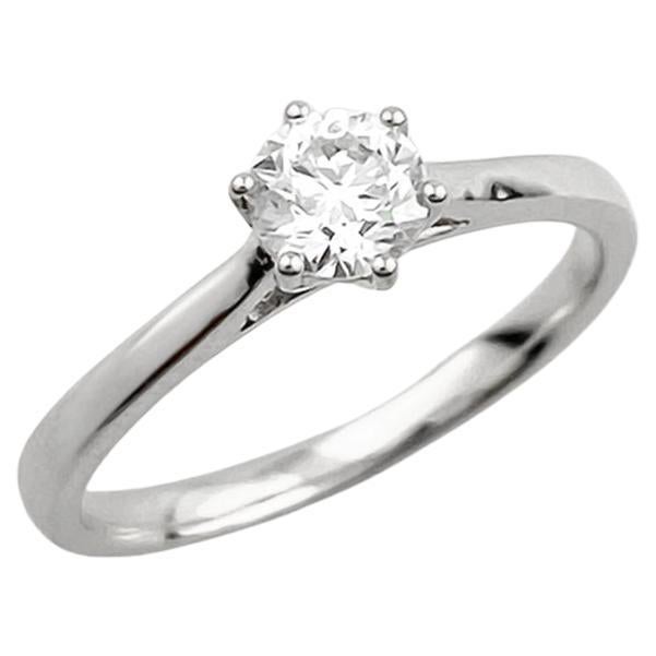 Bague de fiançailles solitaire en or blanc 14KT avec diamant rond classique