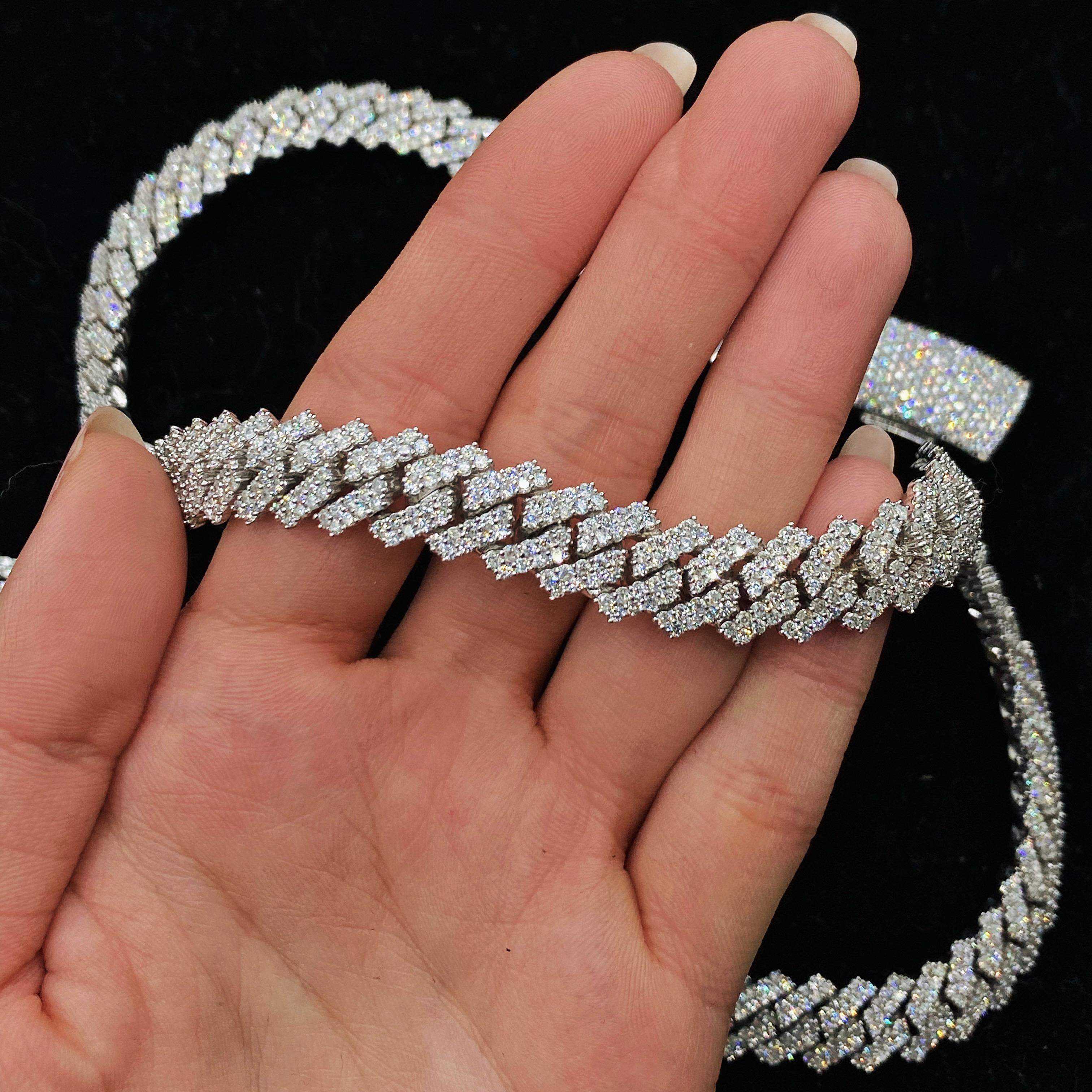 14kt White Gold Cuban Link Chain with 25.10ct Diamonds In Excellent Condition For Sale In New York, NY