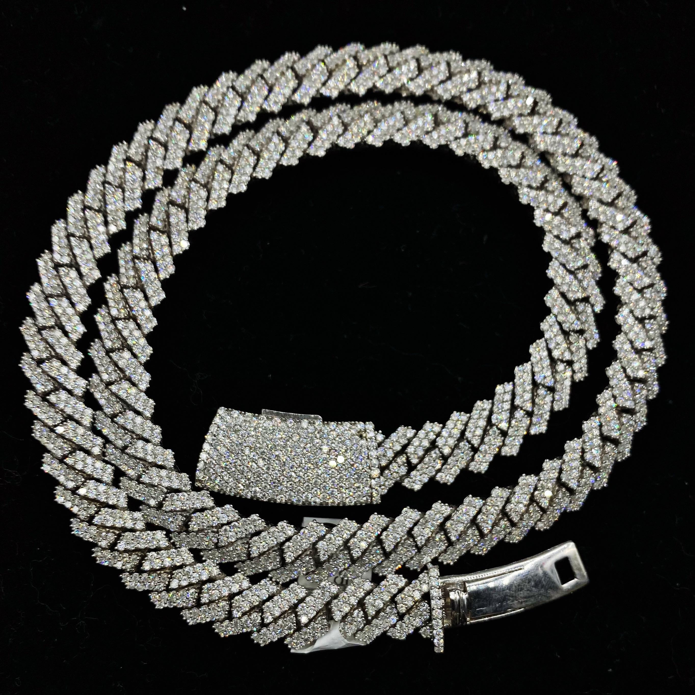 14kt White Gold Cuban Link Chain with 25.10ct Diamonds For Sale 1