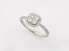 Anillo de Diamantes Halo en Racimo de Oro Blanco de 14 KT