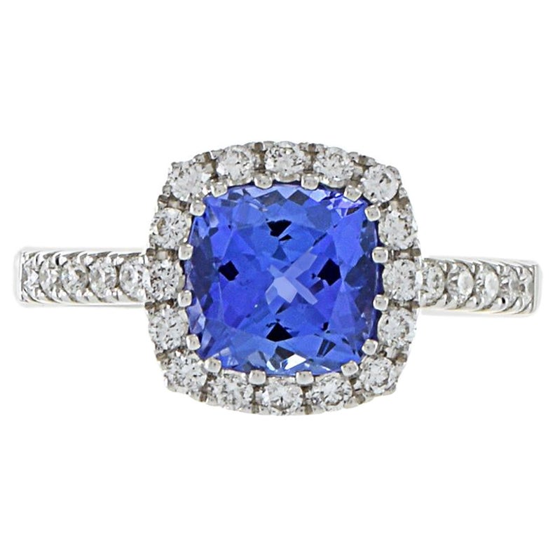 Anello in oro bianco 14KT con tanzanite a cuscino e diamanti