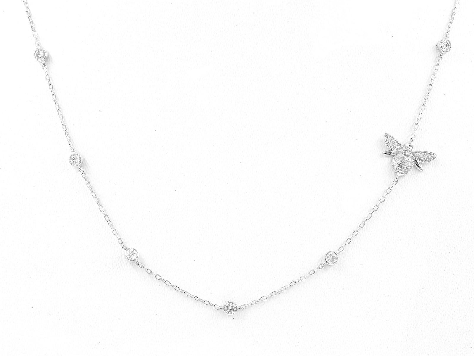 14KT Weißgold Zierliche goldene Schmetterlingshalskette mit Pavé-Steinen