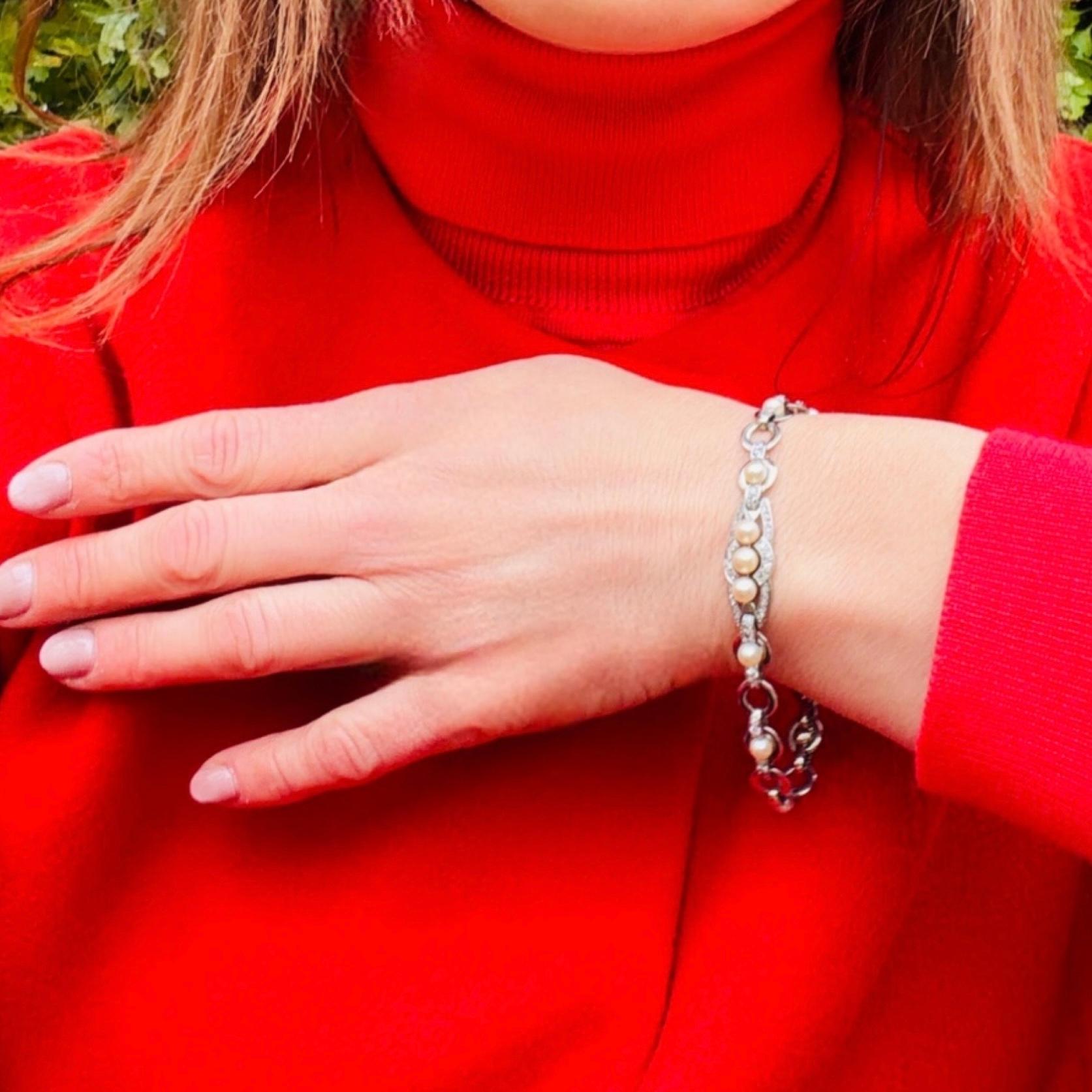 14kt Weißgold Diamant- und Perlenarmband, CIRCA 1950-1970er Jahre im Angebot 2