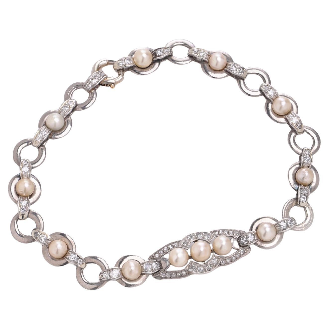 14kt Weißgold Diamant- und Perlenarmband, CIRCA 1950-1970er Jahre im Angebot