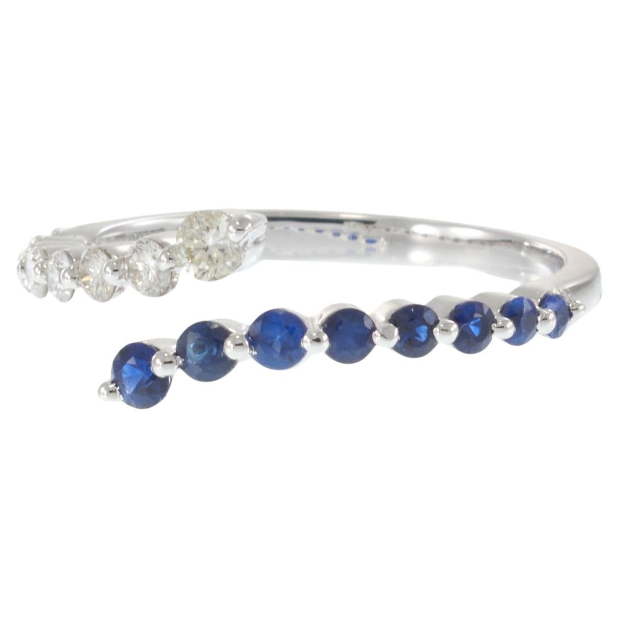 Bague de doigt en or blanc 14KT avec diamants et saphirs