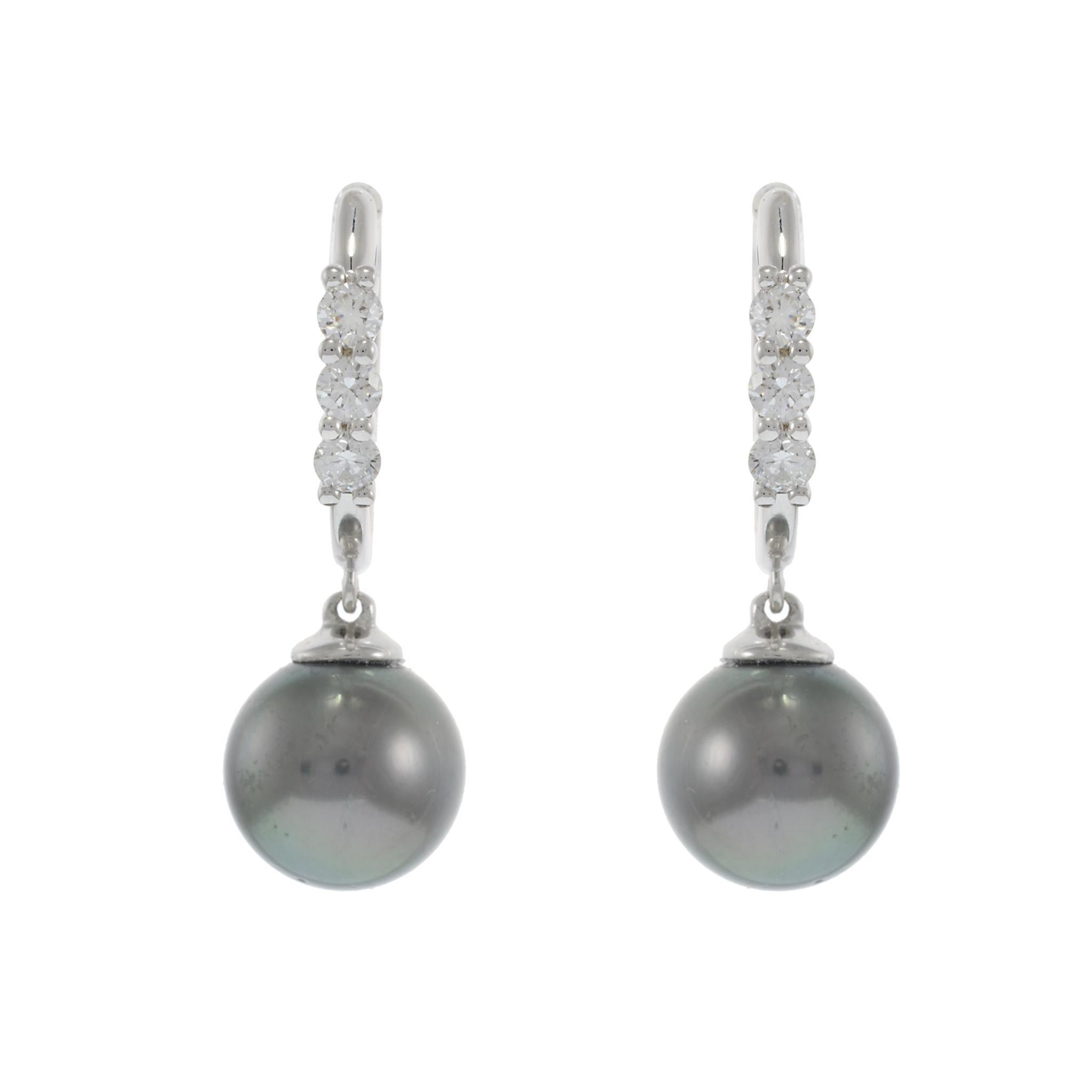 14KT White Gold Diamond and Tahitian Pearl Huggie Earrings In New Condition For Sale In New York, NY