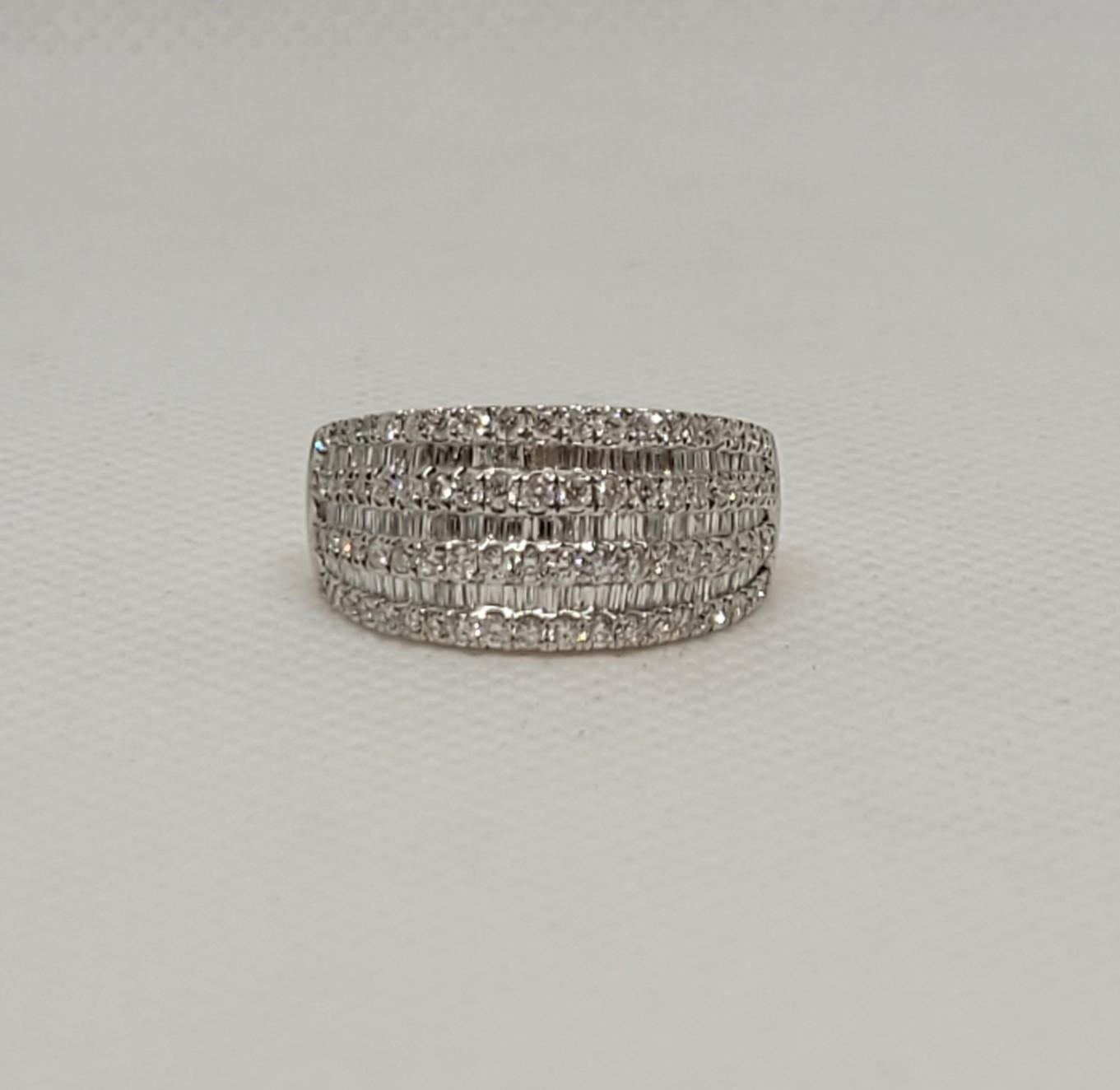 Women's 14kt White Gold Diamond Band, 3.54cttw, Baguette Round Brilliant, Size 4, 10.4mm For Sale