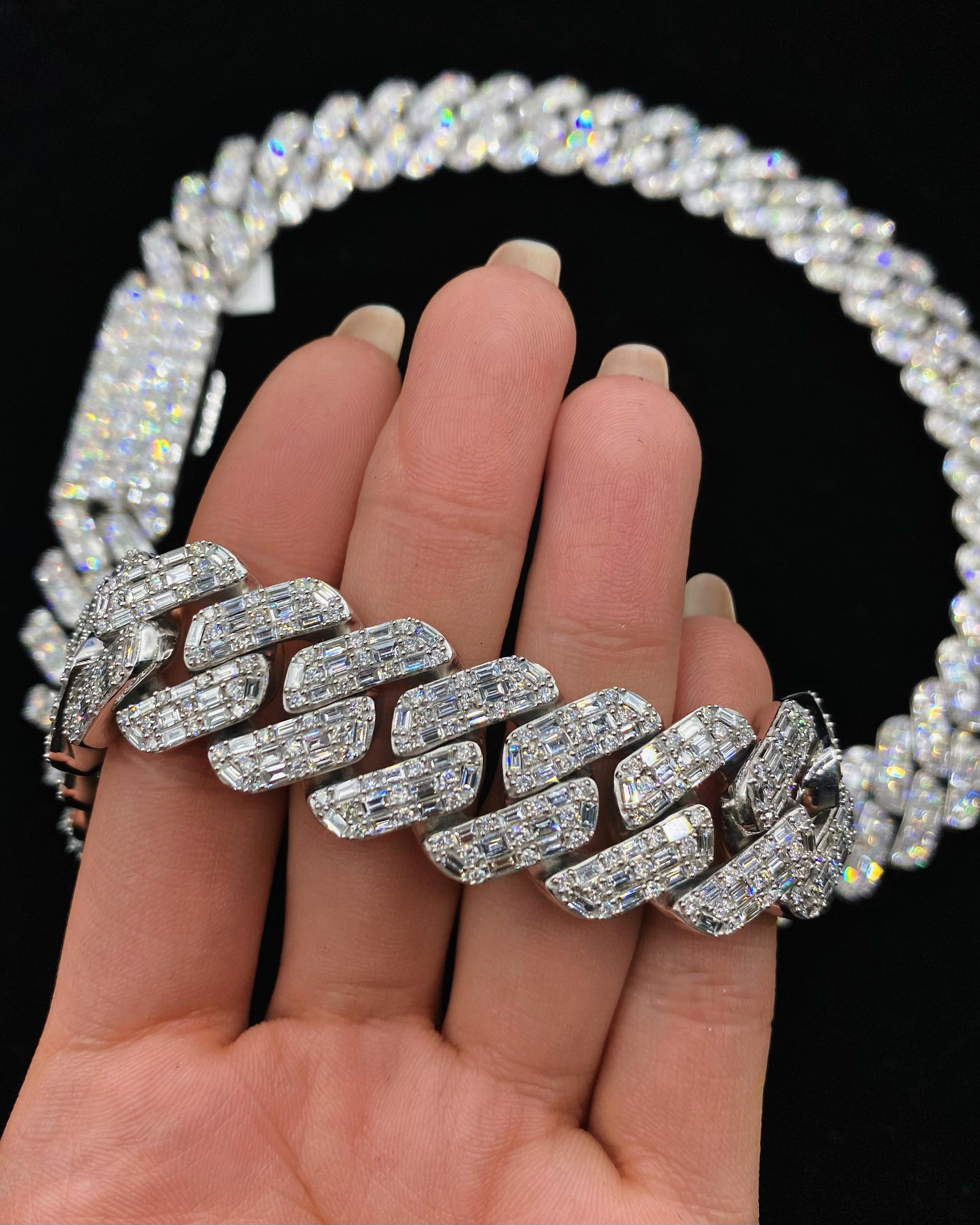 14kt White Gold Diamond Cuban Link Chain with 43.60ct Diamonds In Excellent Condition For Sale In New York, NY