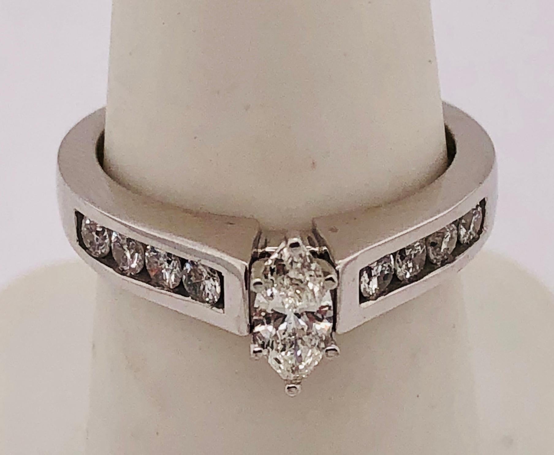 14 Karat White Gold Diamond Engagement Bridal Ring For Sale 2