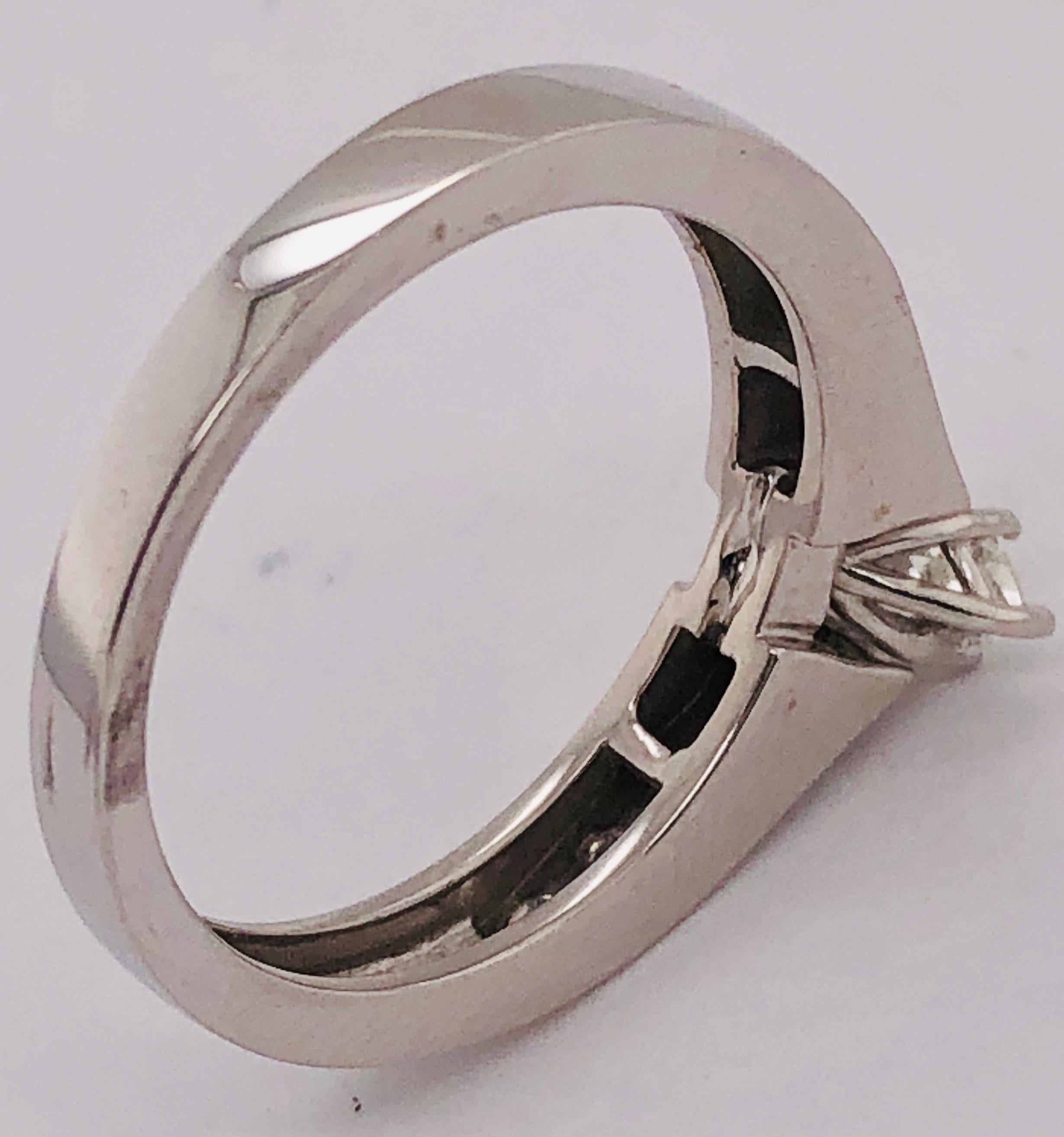 14 Karat White Gold Diamond Engagement Bridal Ring For Sale 4