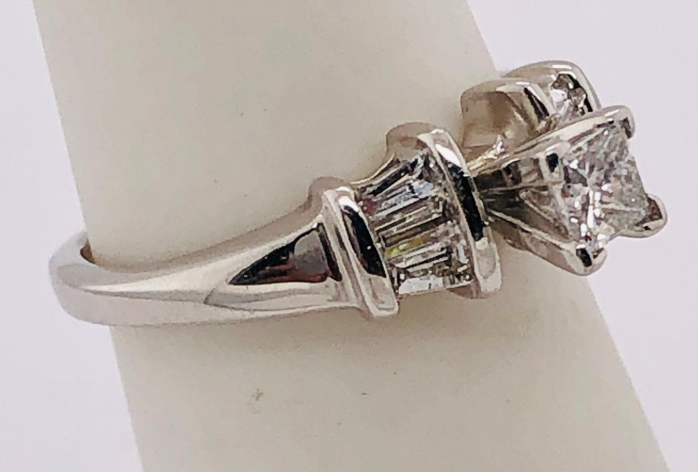 Women's or Men's 14 Karat White Gold Diamond Engagement Ring Side Baguette Cut Diamonds For Sale