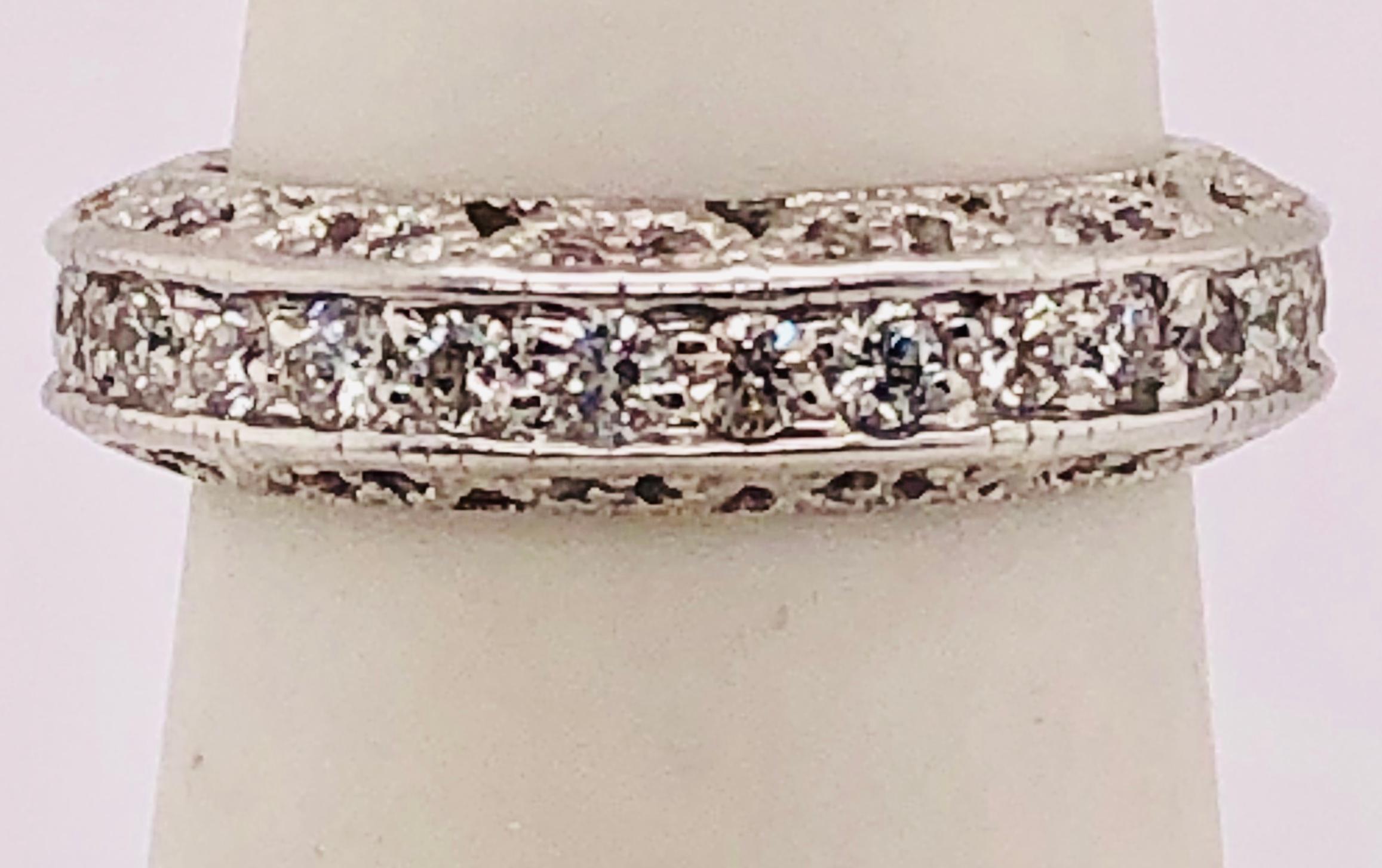 14 Karat White Gold Diamond Eternity Anniversary Ring Wedding Band 2.00 TDW In Good Condition For Sale In Stamford, CT