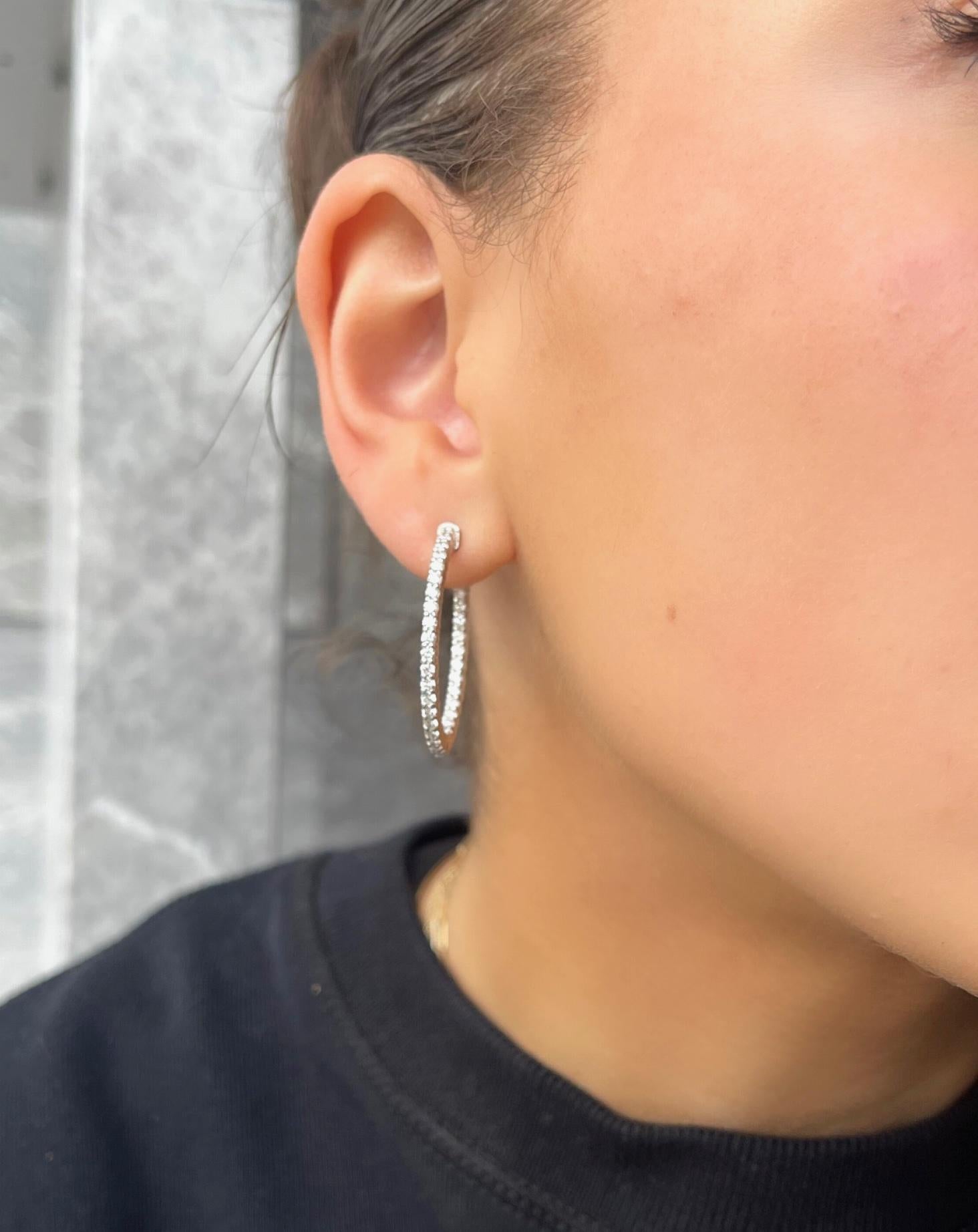 Ohrringe aus 18-karätigem Weißgold mit Diamanten (Rundschliff)