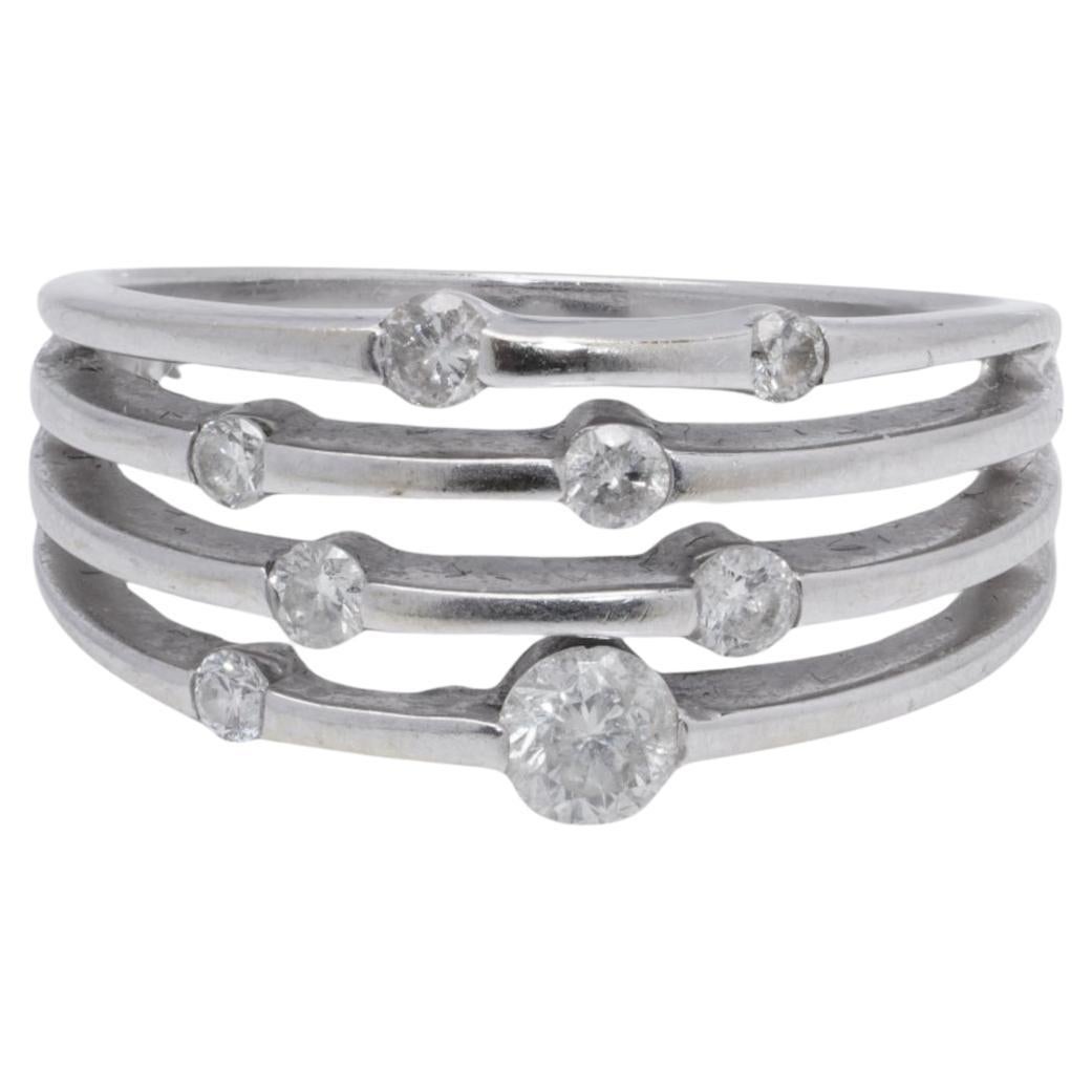 Anello a fascia con diamanti in oro bianco 14kt