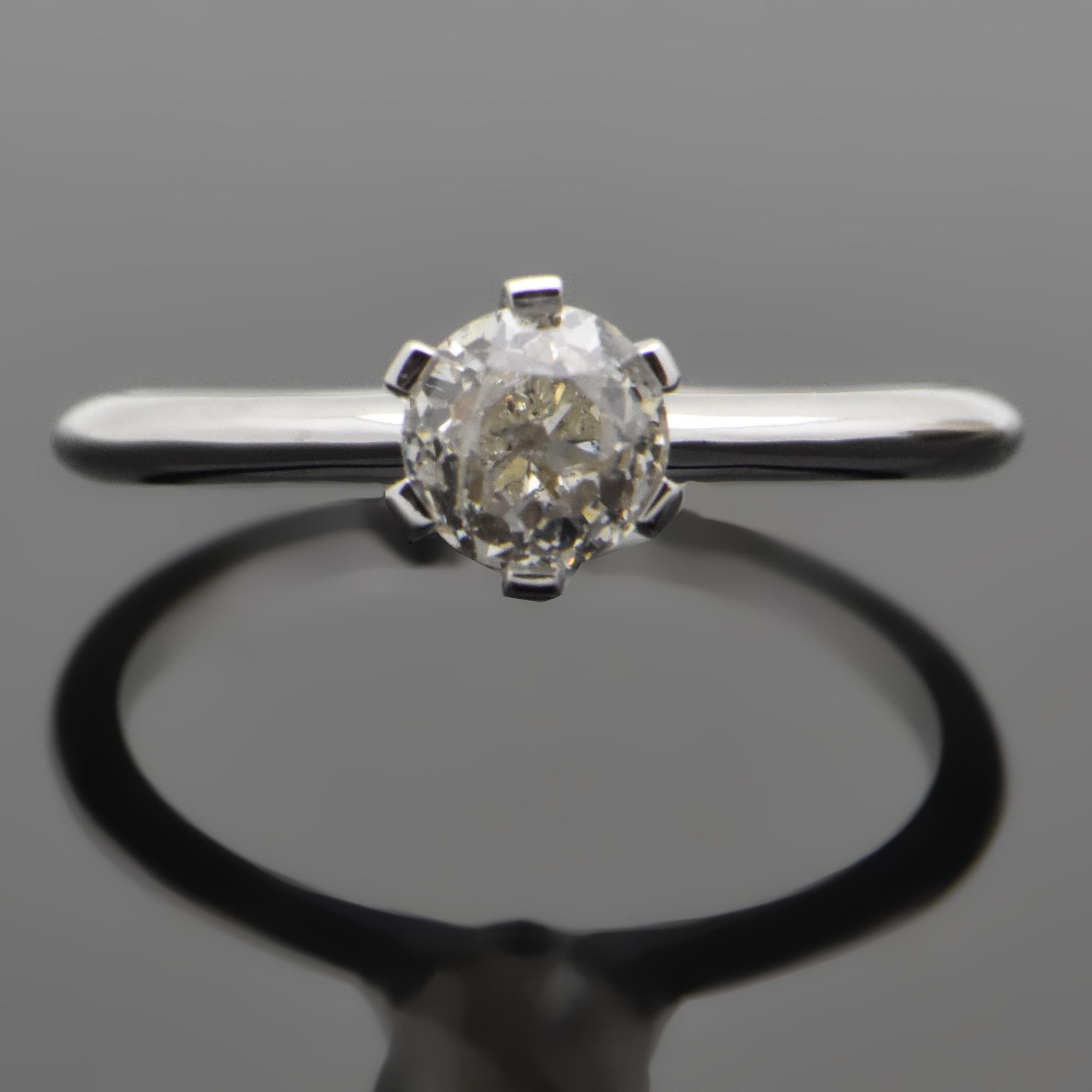 14kt White Gold Diamond Ring For Sale