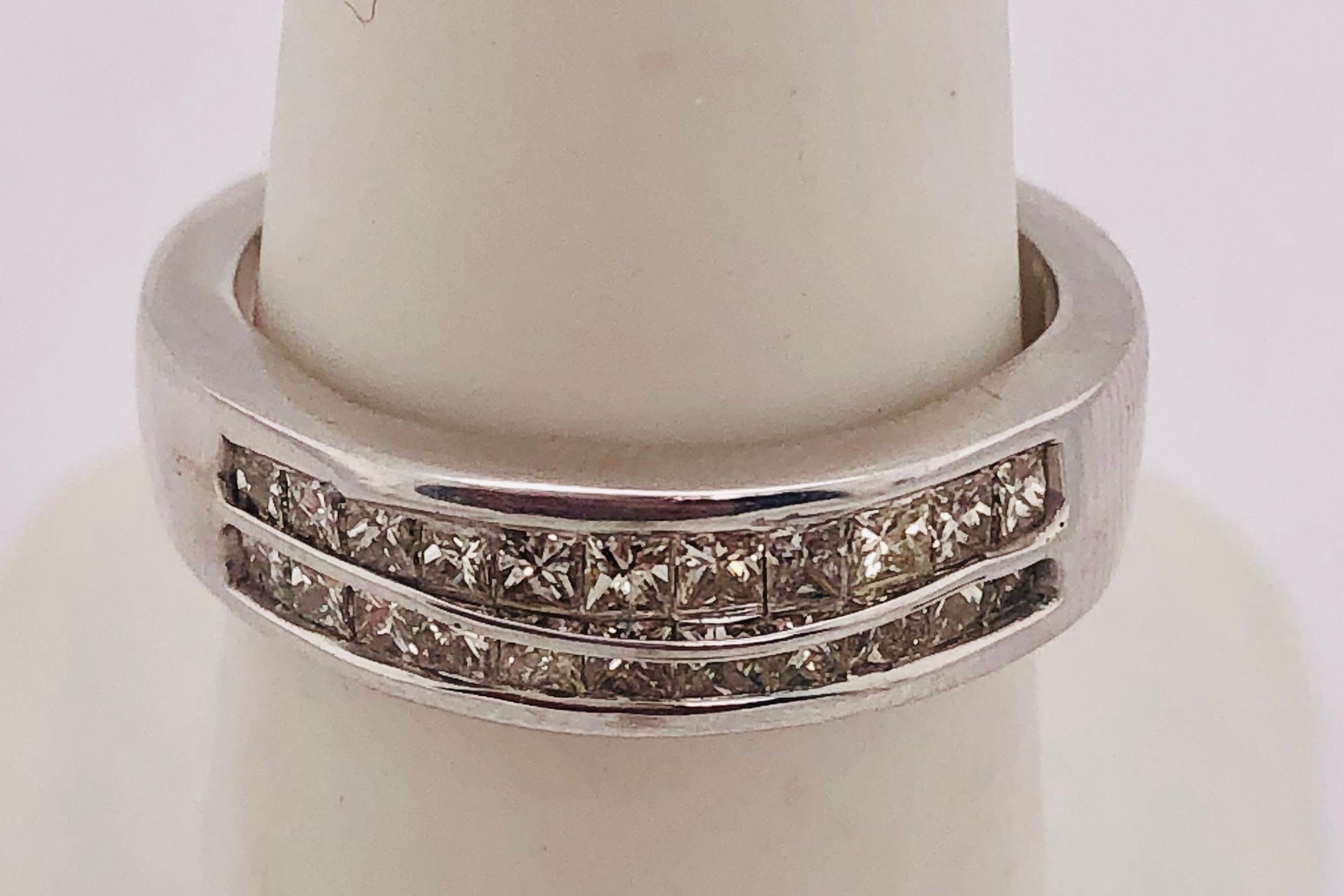 14Kt White Gold Diamond Wedding Band Anniversary Bridal Ring 1.00 Total Diamond Weight
Size 6 
5.71 grams total weight.