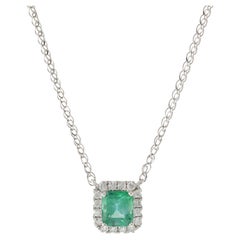 Collier en or blanc 14 carats avec émeraudes et diamants