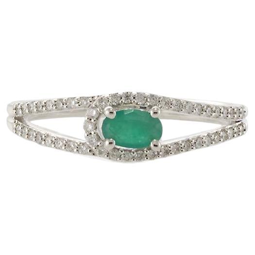 14KT White Gold Emerald and Diamond Split-Shank Ring For Sale