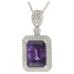 Collar Colgante de Oro Blanco de 14 KT Amatista talla Esmeralda y Diamantes