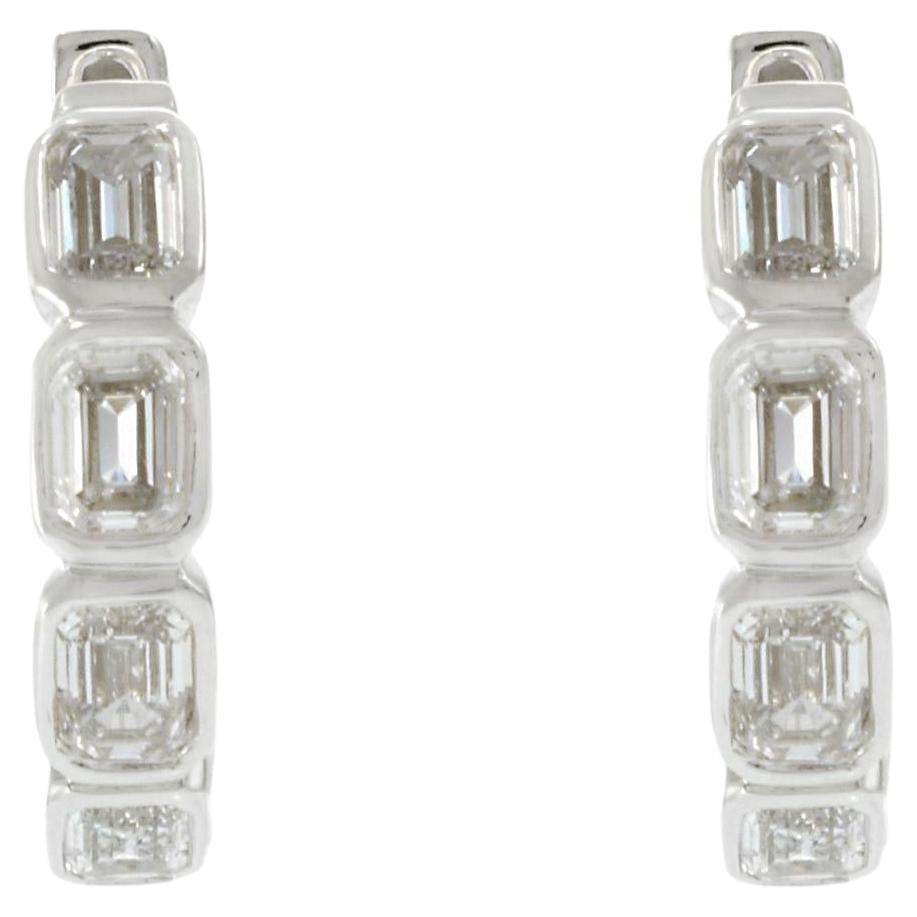 14KT White Gold Emerald-Cut Diamond Huggie Earrings en venta
