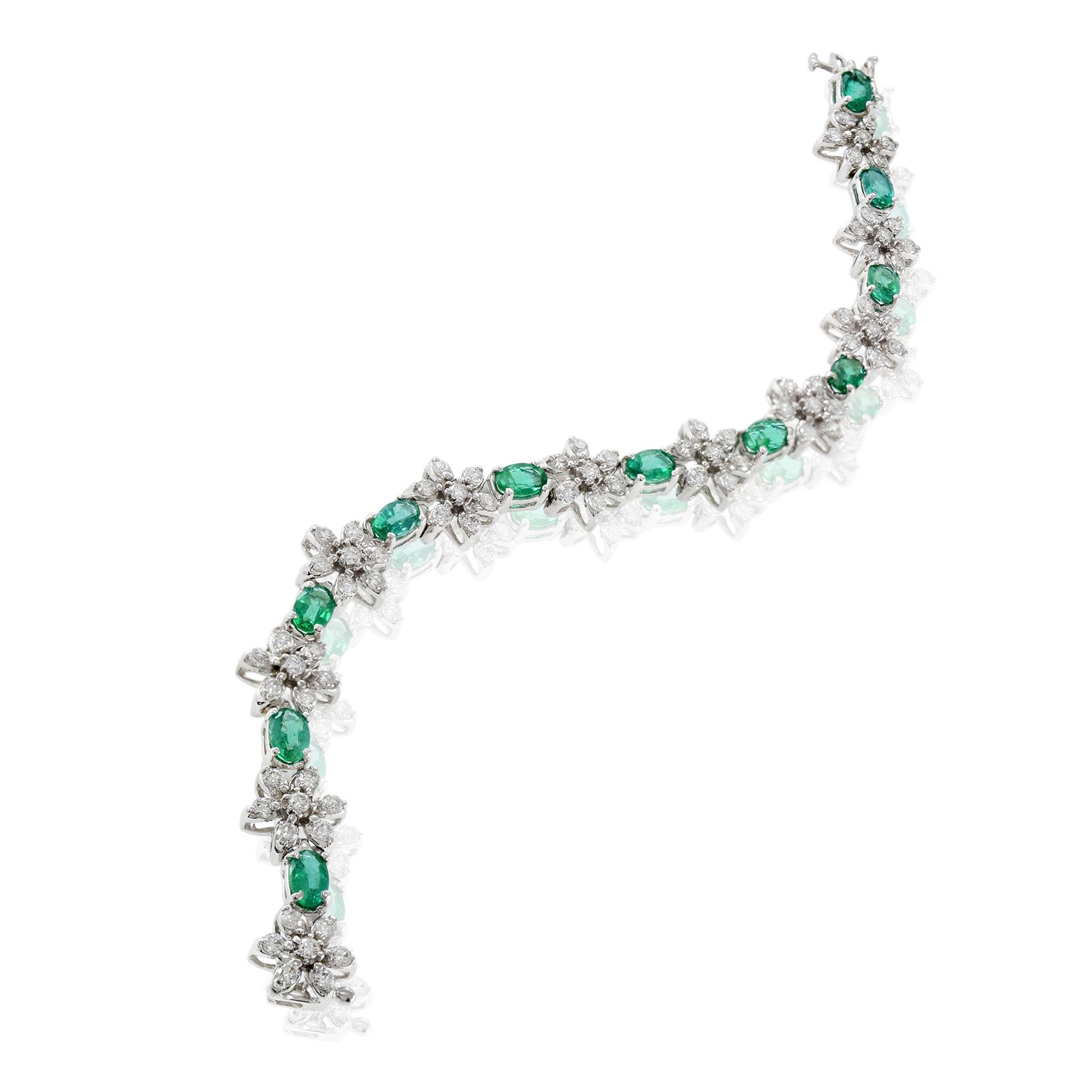 Moderne Bracelet en or blanc 14KT Emeraude Diamant en vente