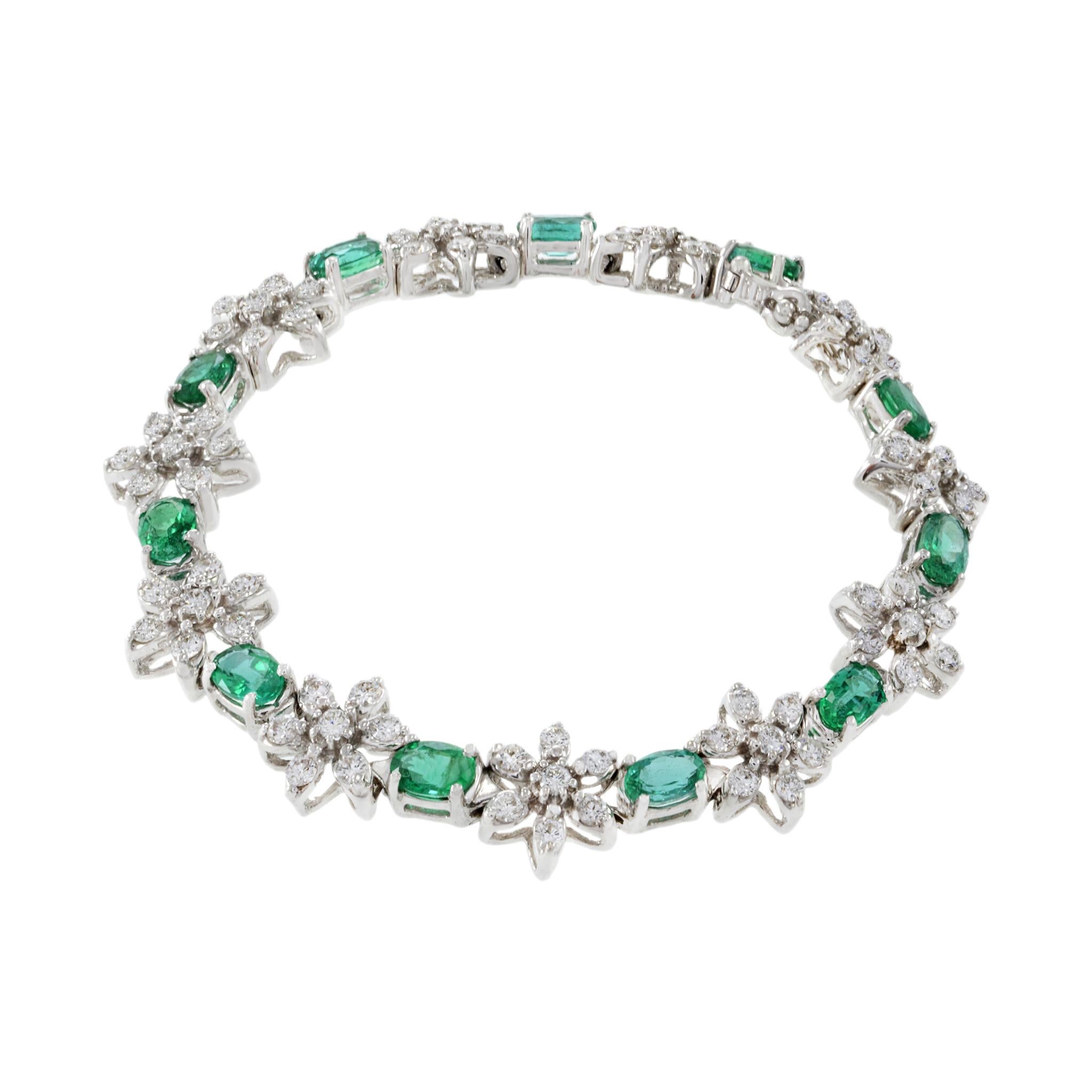 Taille émeraude Bracelet en or blanc 14KT Emeraude Diamant en vente