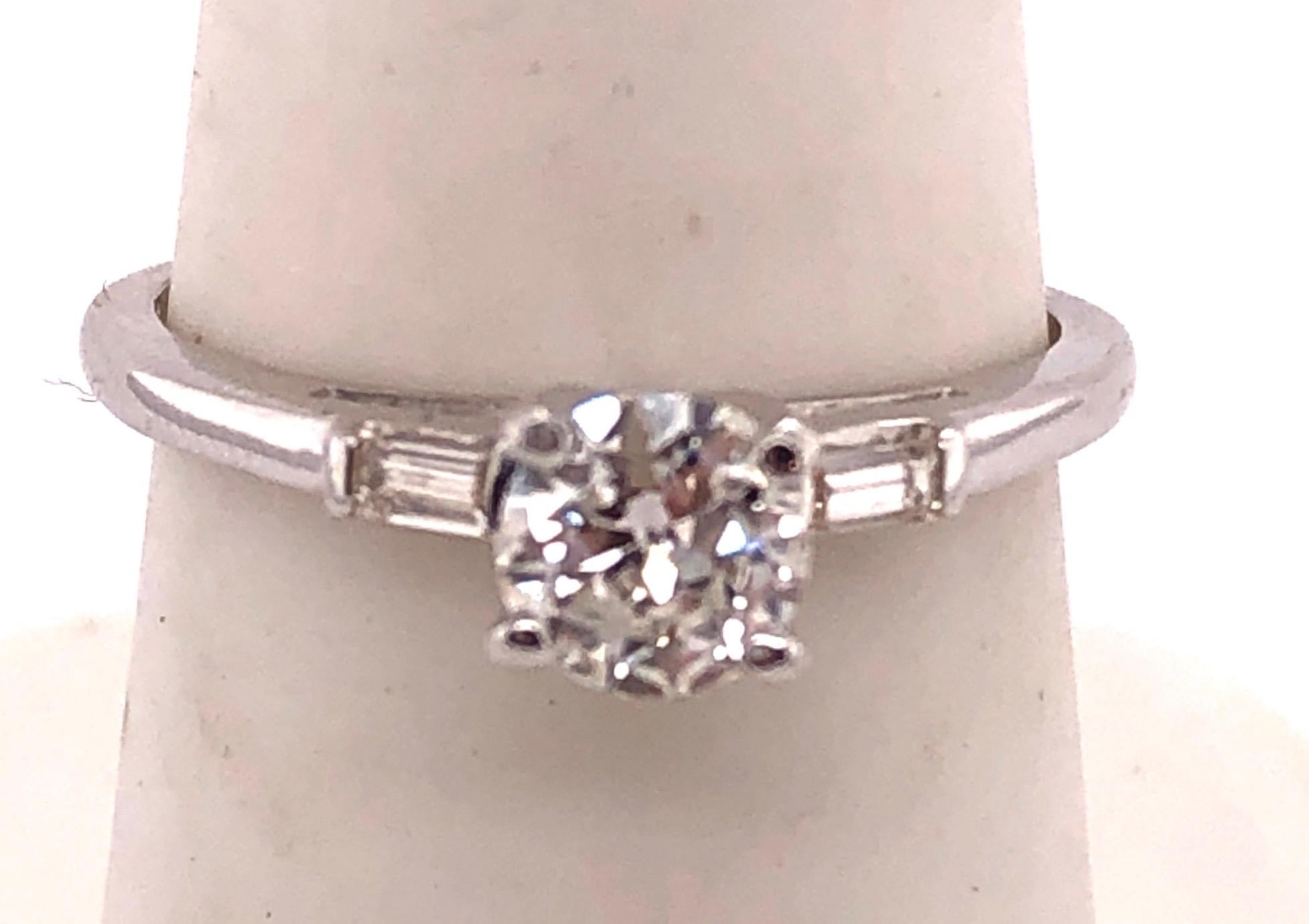 Anello di fidanzamento in oro bianco 14 carati con peso totale dei diamanti pari a 0,75 in vendita 2