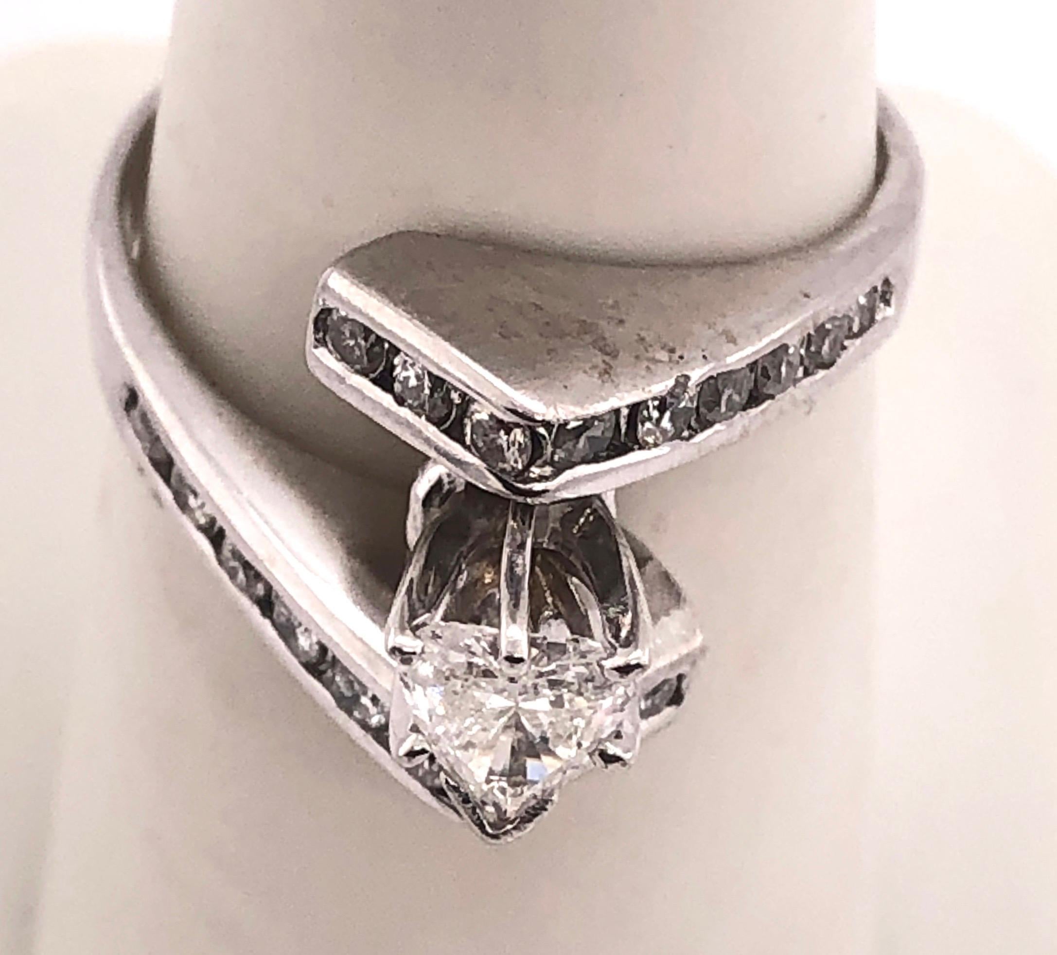 Bague de fiançailles / bague de mariage en or blanc 14 carats Poids total des diamants de 1 carat en vente 1