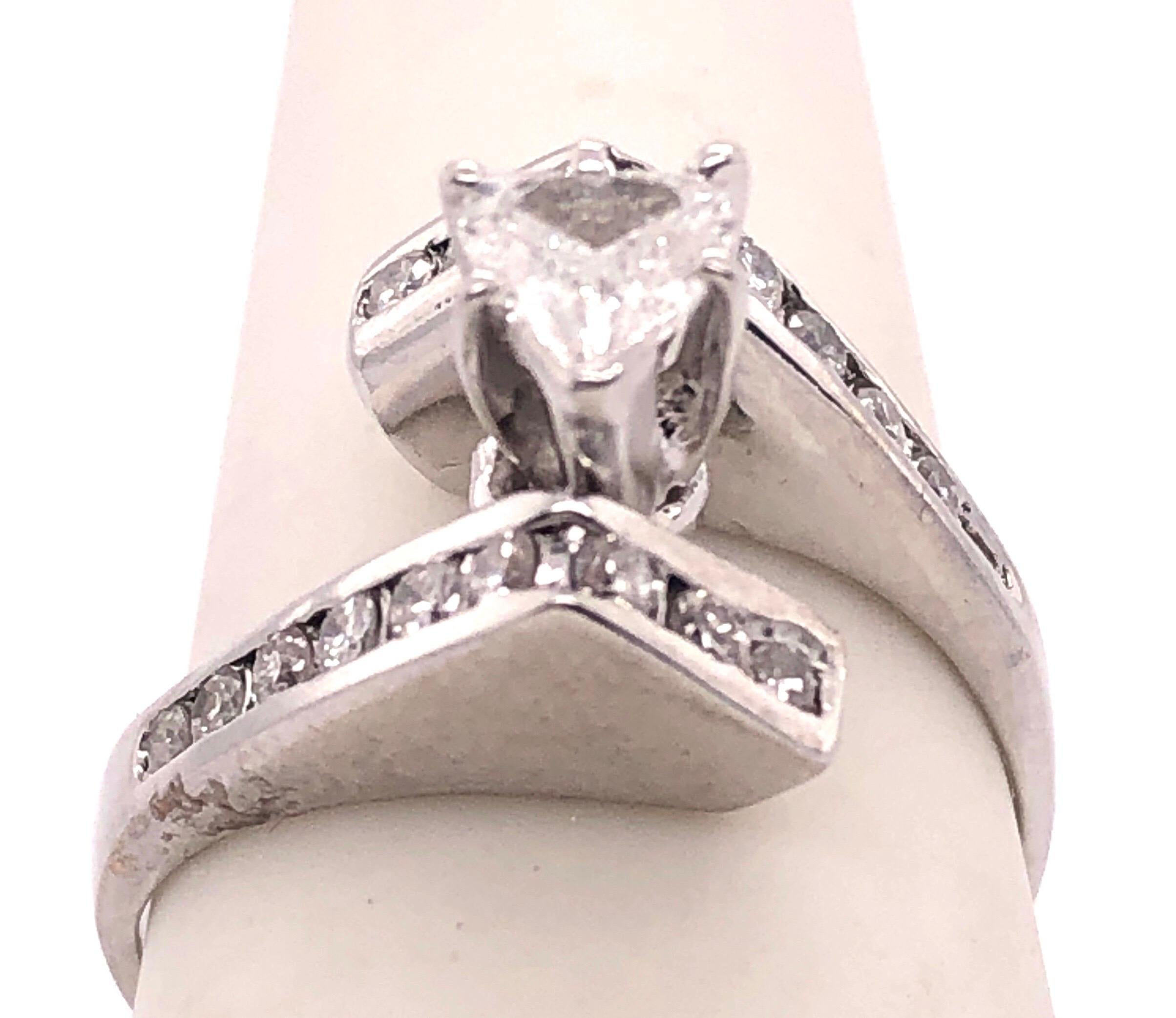 Bague de fiançailles / bague de mariage en or blanc 14 carats Poids total des diamants de 1 carat en vente 2