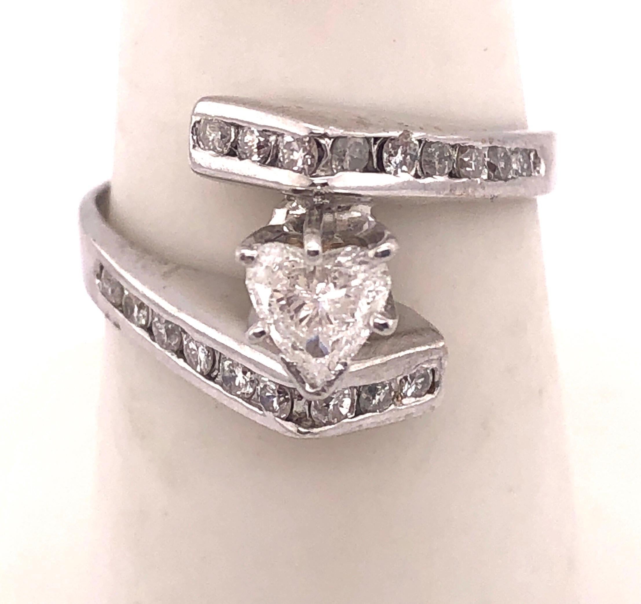 Bague de fiançailles / bague de mariage en or blanc 14 carats Poids total des diamants de 1 carat en vente 3