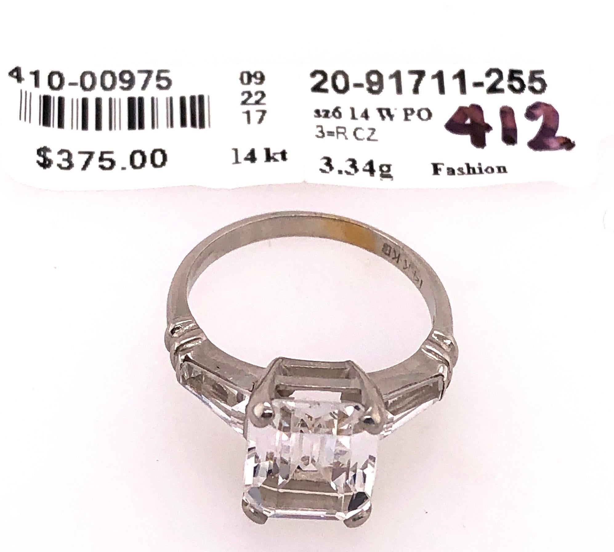 14 Karat White Gold Fashion Ring, Zircon Center Stone For Sale 5