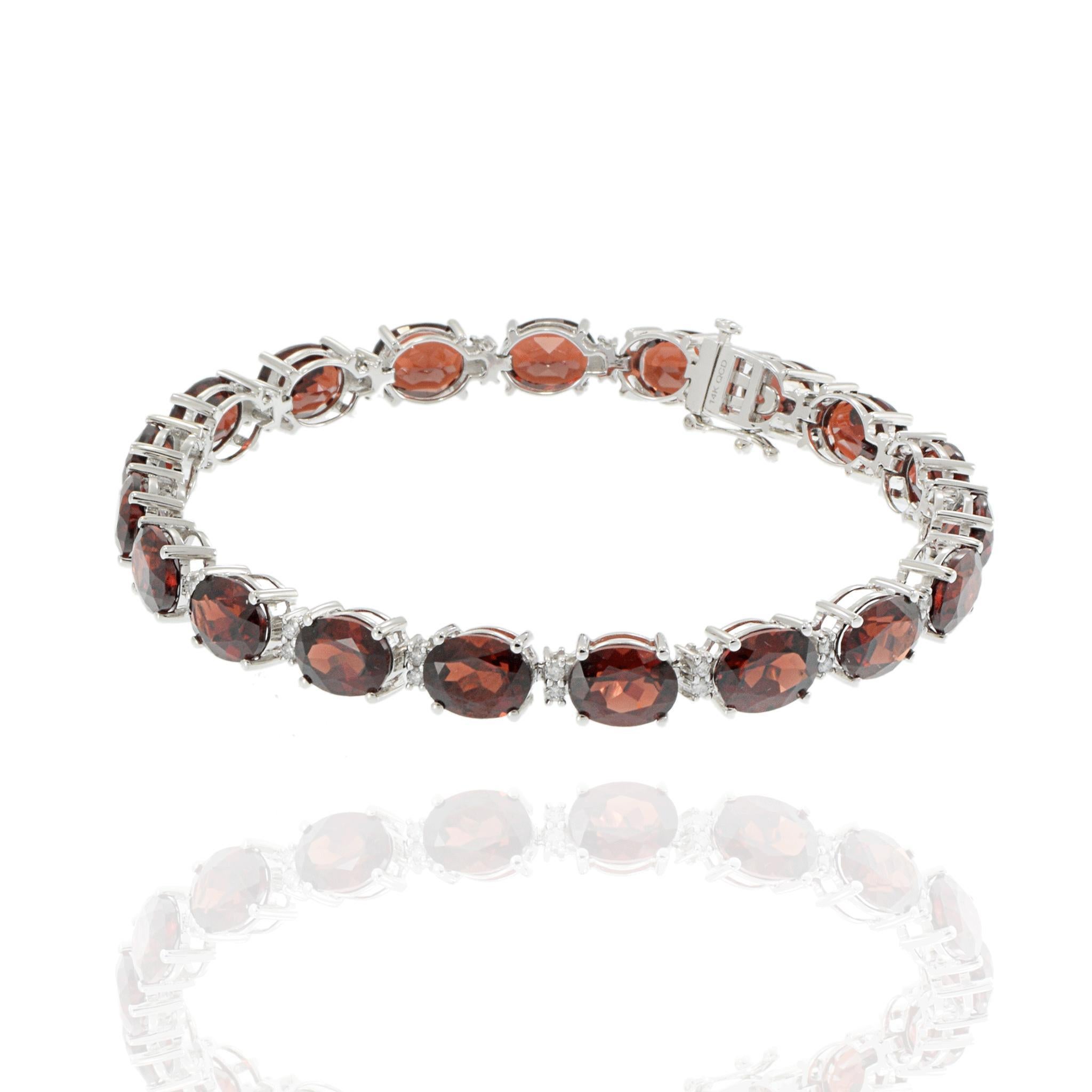 14KT Weißgold Granat und Diamant Oval A Link-Armband im Angebot 2